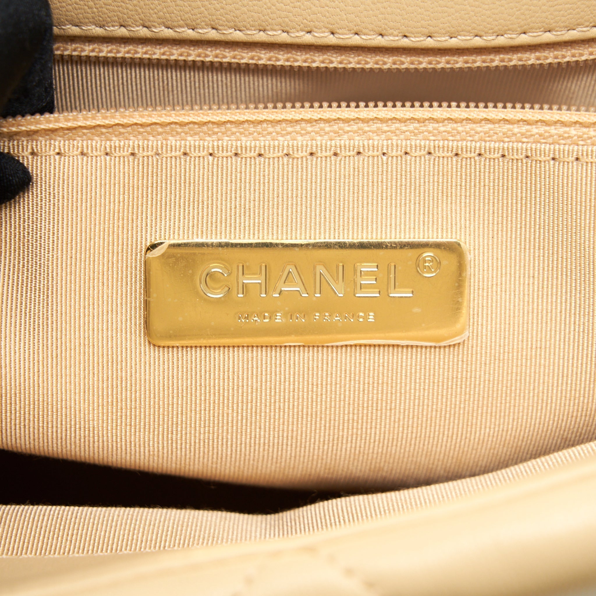 CHANEL MEDIUM 19 BAG GOATSKIN BEIGE WITH GOLD/SILVER HARDWARE