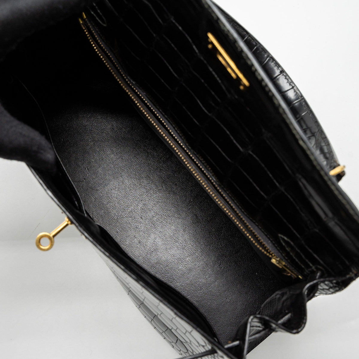 Hermes Kelly 32 Shiny Crocodile Porosus Black GHW Stamp Circle Q