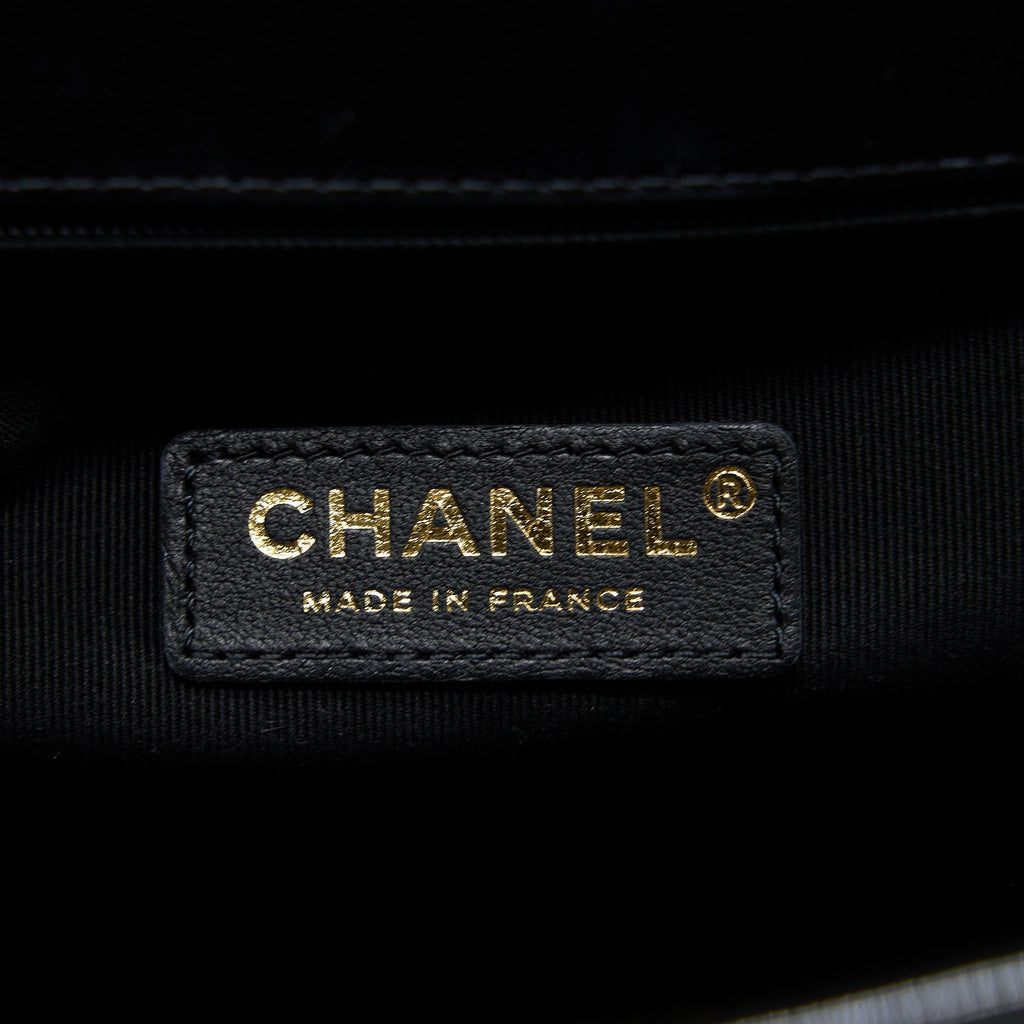 CHANEL 22K LARGE BACKPACK PATENT BLACK BRUSHED GHW (MICROCHIP)