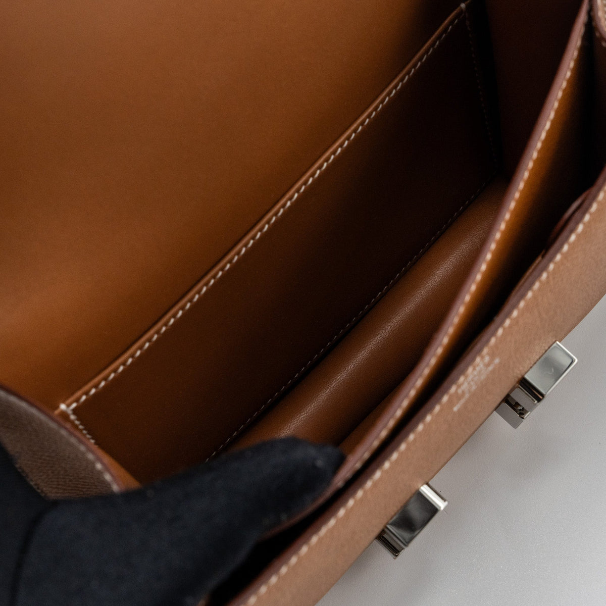 Hermes mini constance epsom gold SHW (New Version)