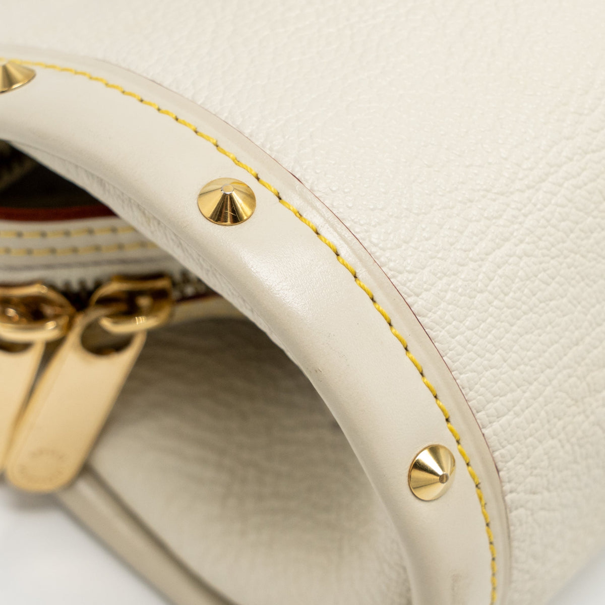 LOUIS VUITTON VINTAGE SUHALI L’EPANOUI PM LEATHER WHITE GHW
