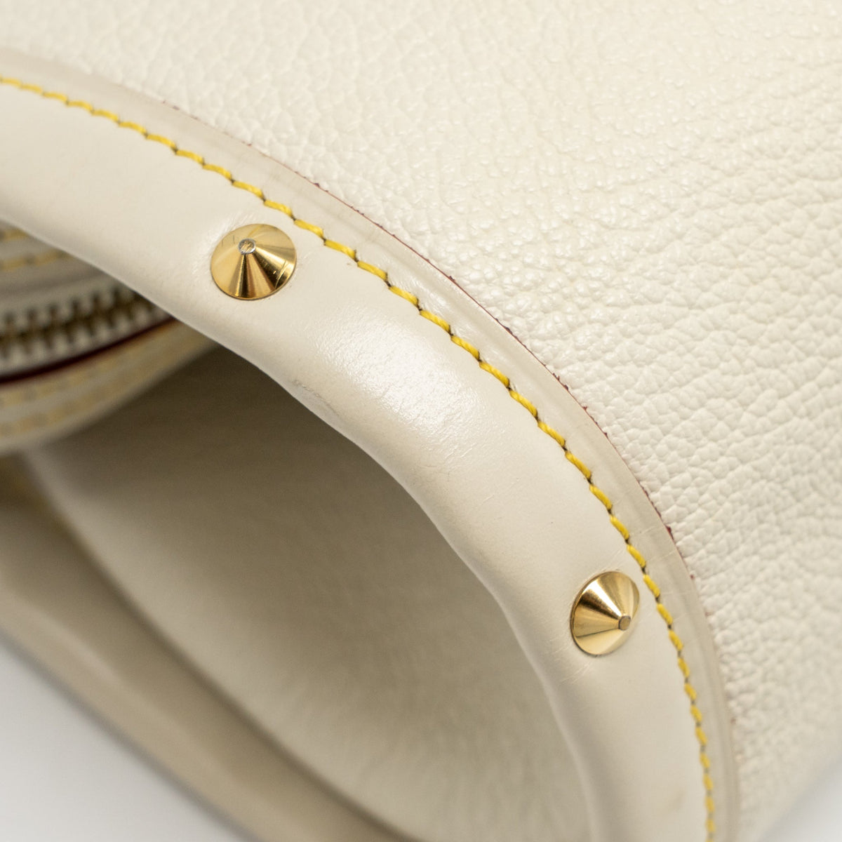 LOUIS VUITTON VINTAGE SUHALI L’EPANOUI PM LEATHER WHITE GHW
