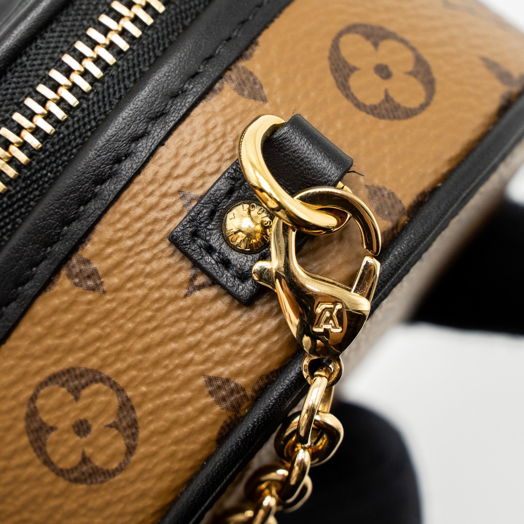 LOUIS VUITTON CHAPEAU NECKLACE/CHAIN BAG MONOGRAM REVERSE CANVAS BLACK GHW