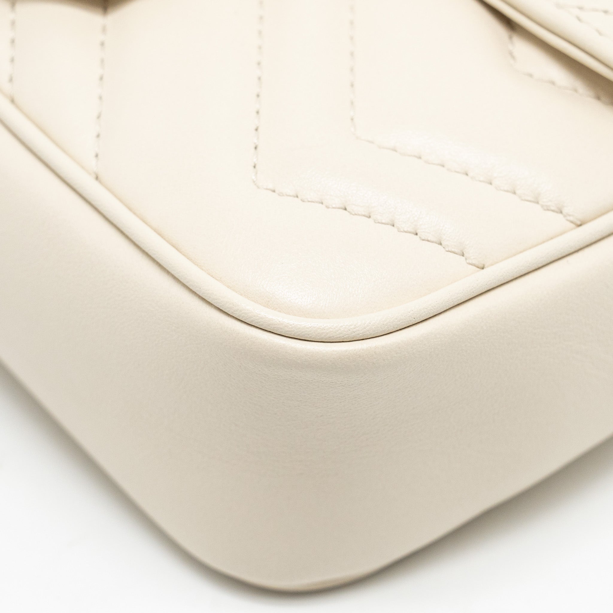 GUCCI GG MARMONT SUPER MINI CALFSKIN WHITE GHW