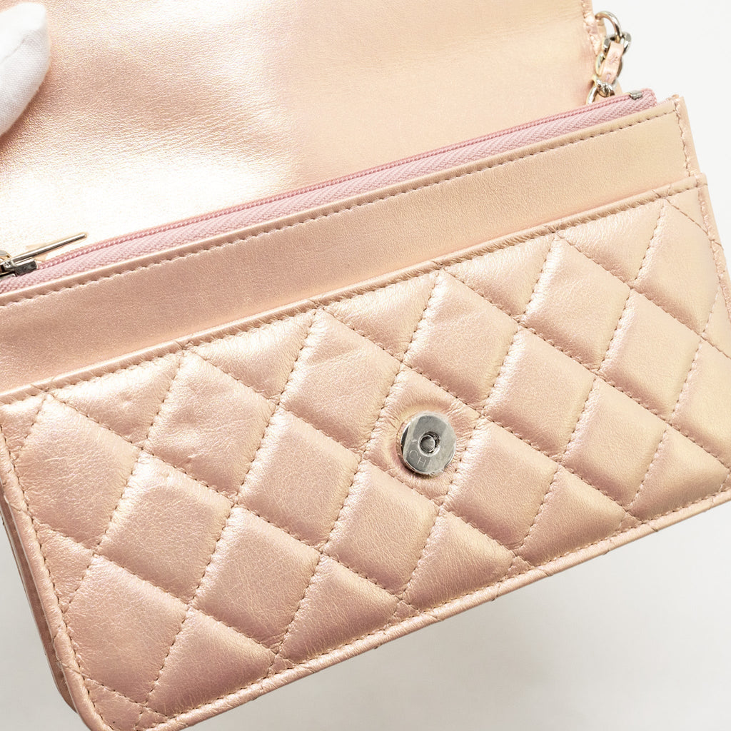 CHANEL CLASSIC WALLET ON CHAIN LAMBSKIN IRIDESCENT PINK SHW (MICROCHIP)