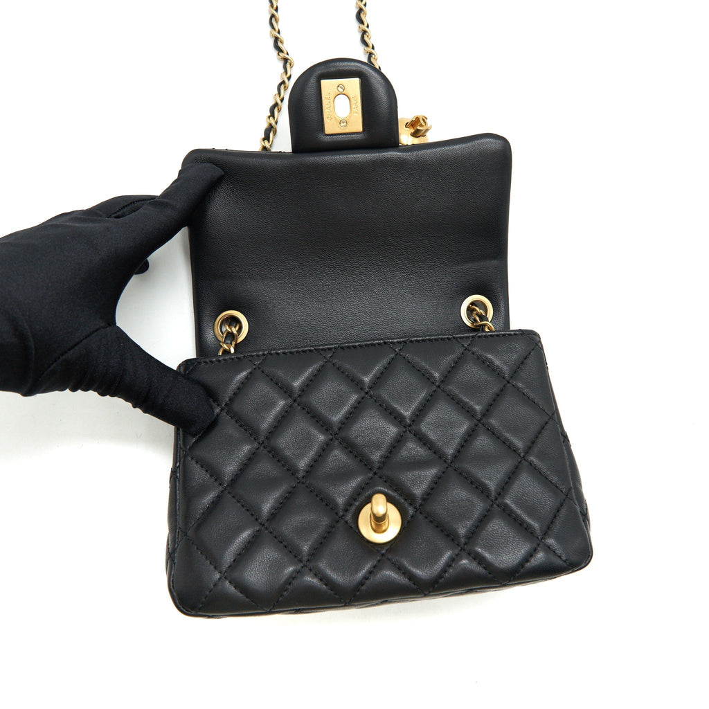 CHANEL 21B PEARL CRUSH SQUARE MINI FLAP BAG BLACK GHW (NEW VERSION WITH MICROCHIP)