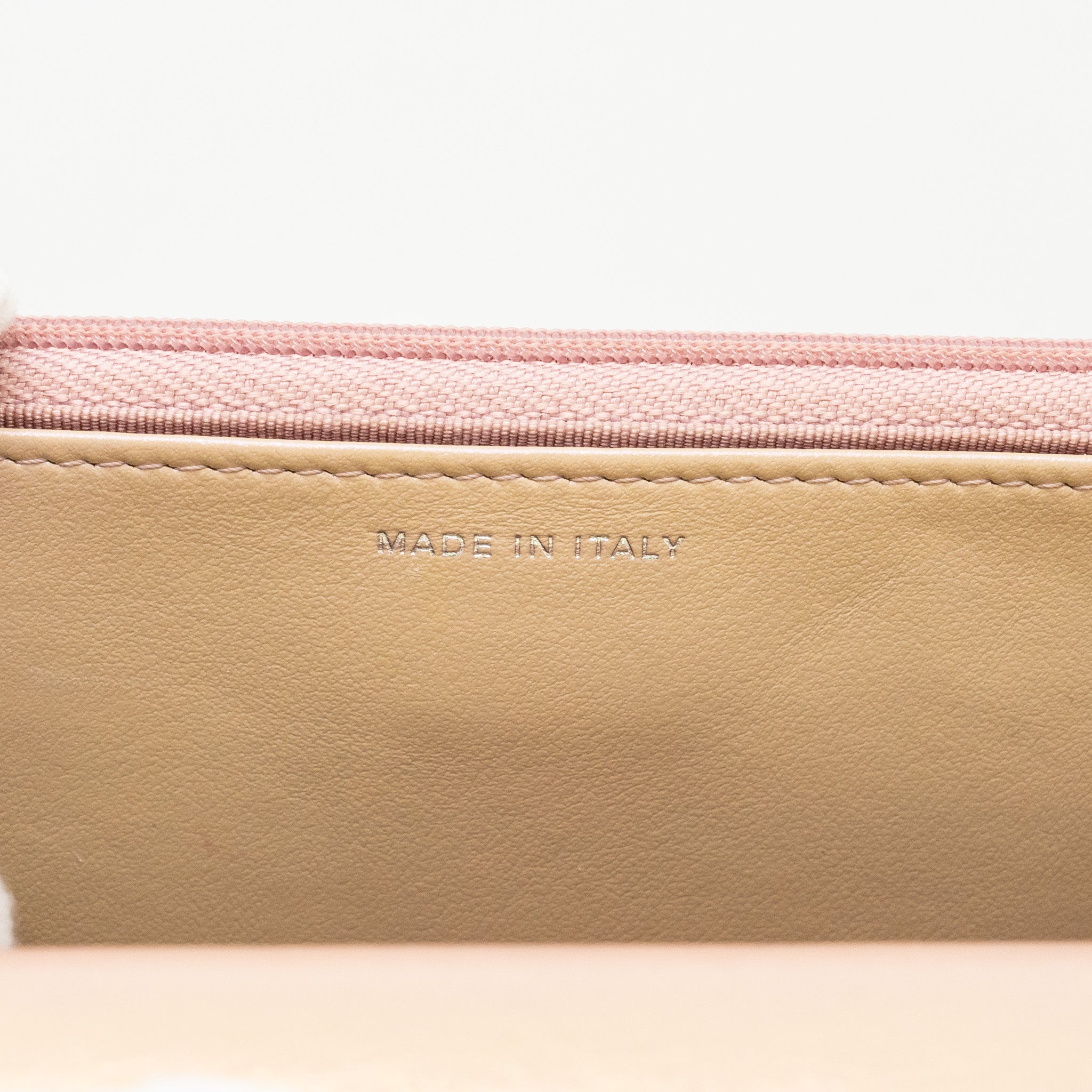 CHANEL CLASSIC WALLET ON CHAIN LAMBSKIN IRIDESCENT PINK SHW (MICROCHIP)