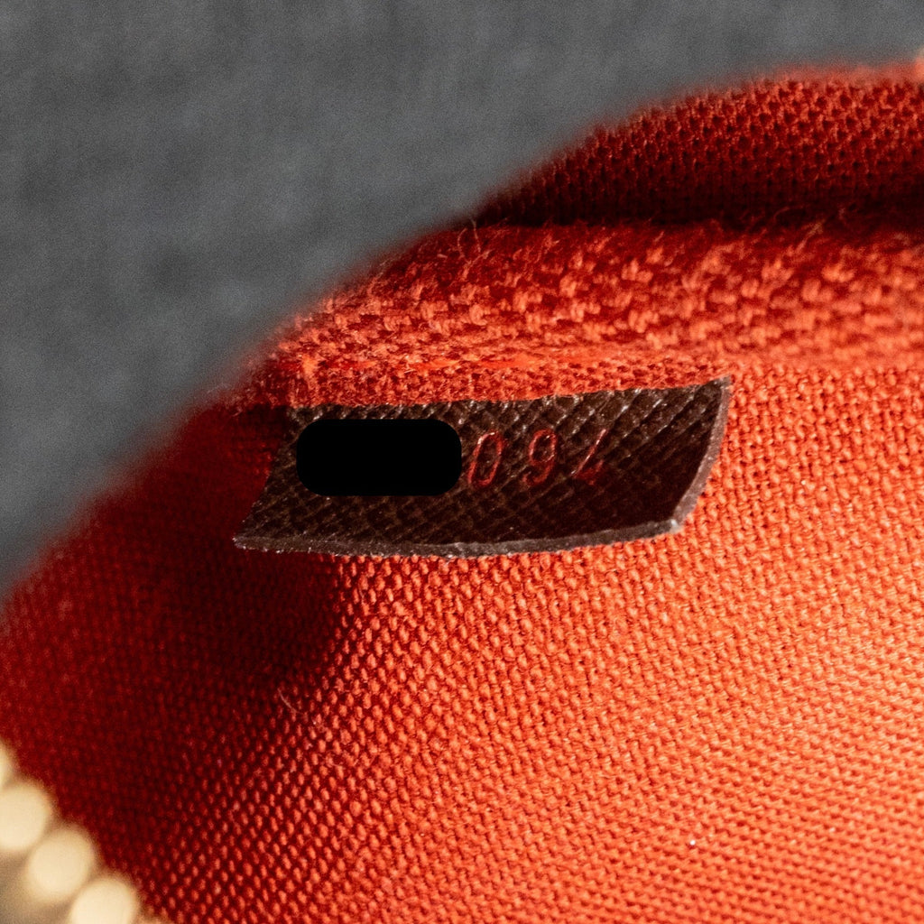 LOUIS VUITTON MARAIS BUCKET BAG DAMIER EBENE GHW