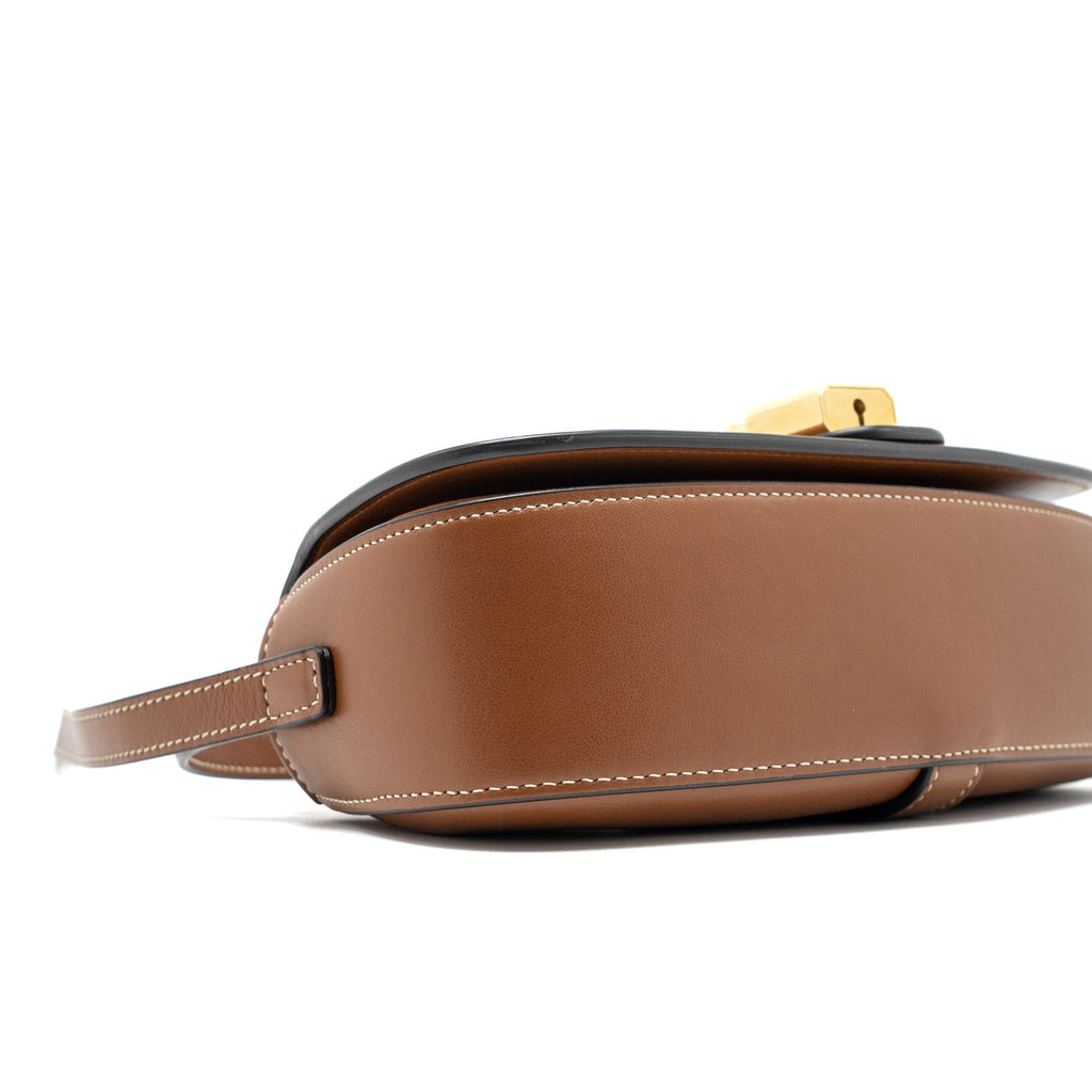 CELINE CLUTCH ON STRAP TABOU CALFSKIN TAN GHW