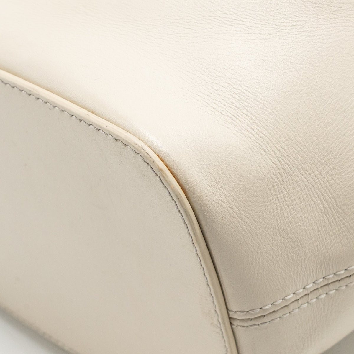 Bvlgari Serpenti Forever Bucket Bag Calfskin White/Green LGHW