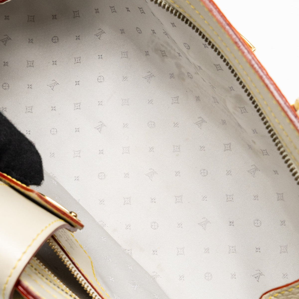 LOUIS VUITTON VINTAGE SUHALI L’EPANOUI PM LEATHER WHITE GHW