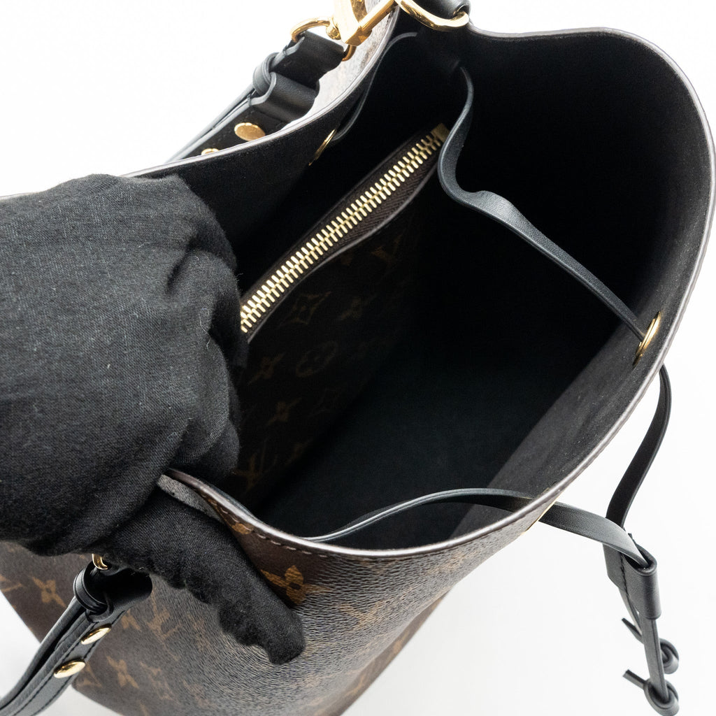 LOUIS VUITTON NEONOE MONOGRAM CANVAS/BLACK GHW
