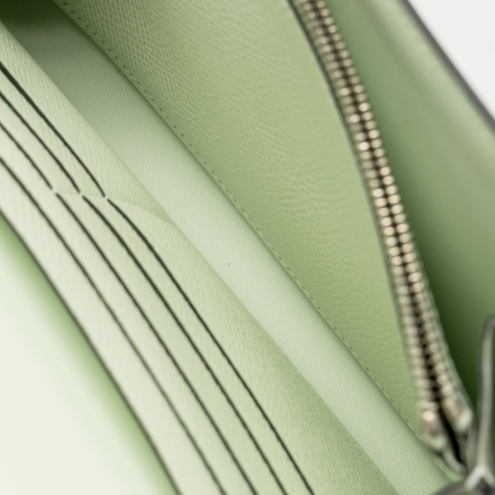 HERMES CLASSIC CONSTANCE TO GO EPSOM VERT FIZZ SHW