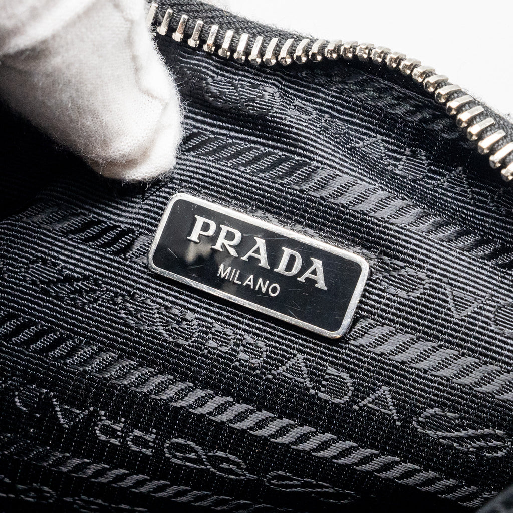 PRADA RE-EDITION 2005 NYLON BAG BLACK SHW