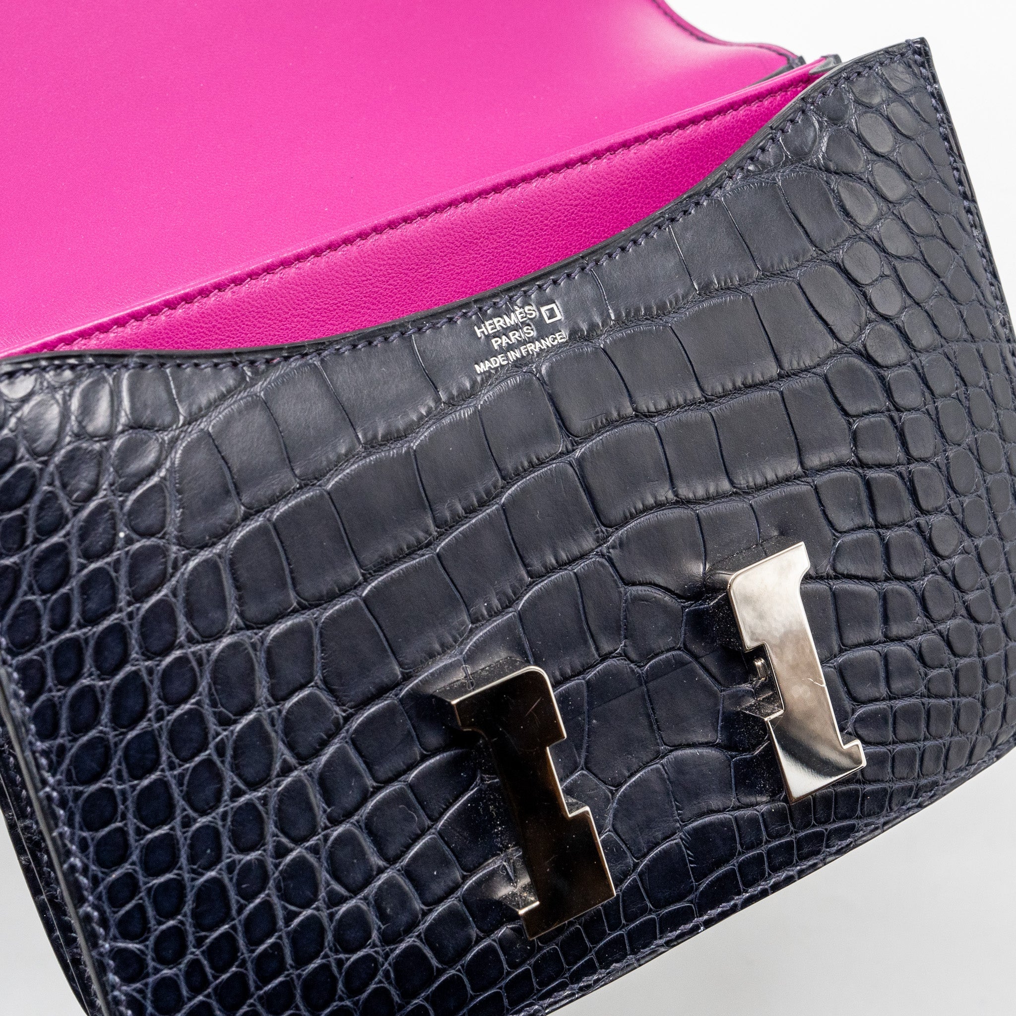 HERMES MINI CONSTANCE ALLIGATOR MISSISSIPPIENSIS MATTE MARINE / ROSE SHEHERAZADE SHW