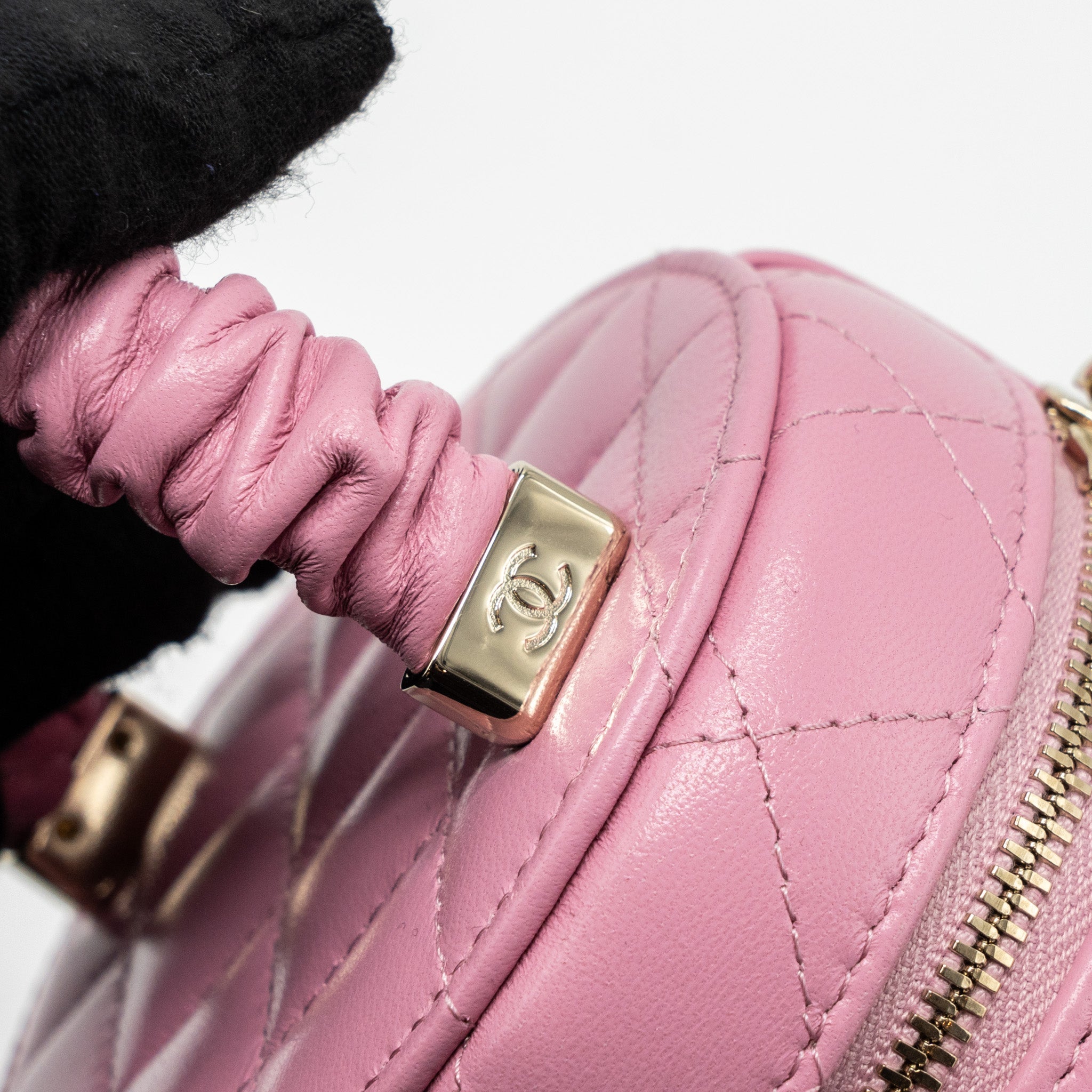 CHANEL TOP HANDLE VANITY CASE LAMBSKIN PINK LGHW