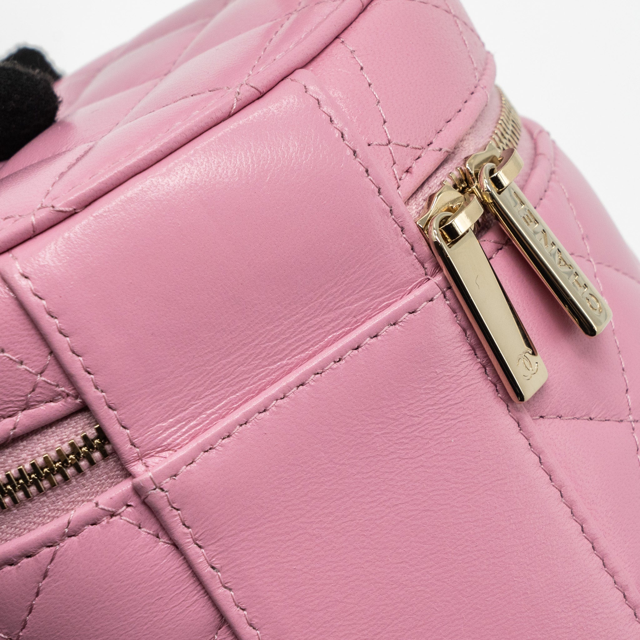 CHANEL TOP HANDLE VANITY CASE LAMBSKIN PINK LGHW