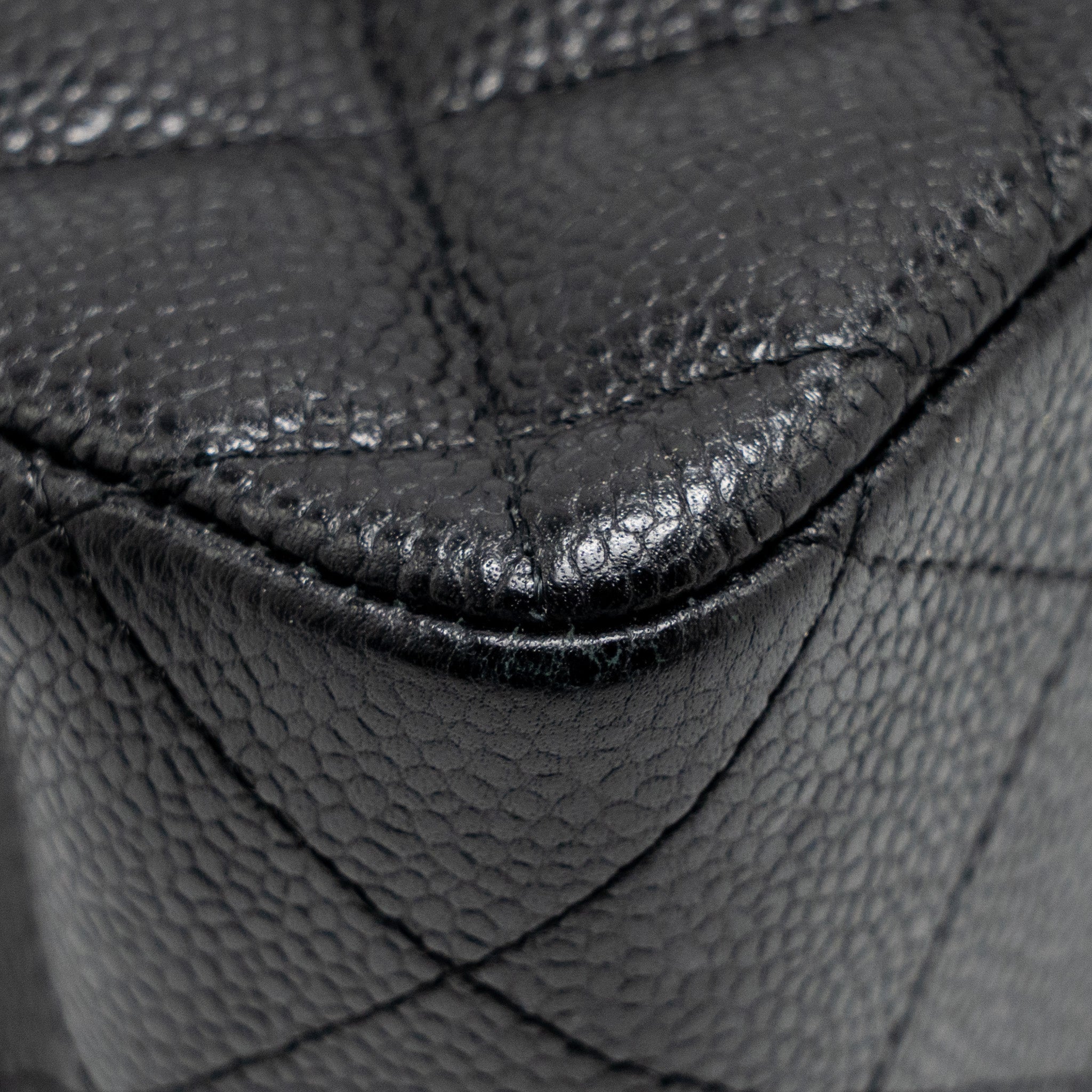CHANEL JUMBO CLASSIC DOUBLE FLAP BAG CAVIAR BLACK GHW