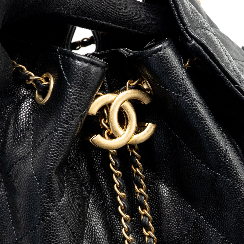 Chanel Medium 25 Bag Caviar Black GHW (Microchip)