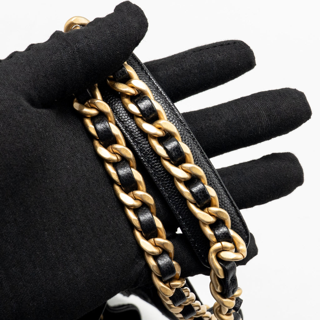 Chanel Medium 25 Bag Caviar Black GHW (Microchip)