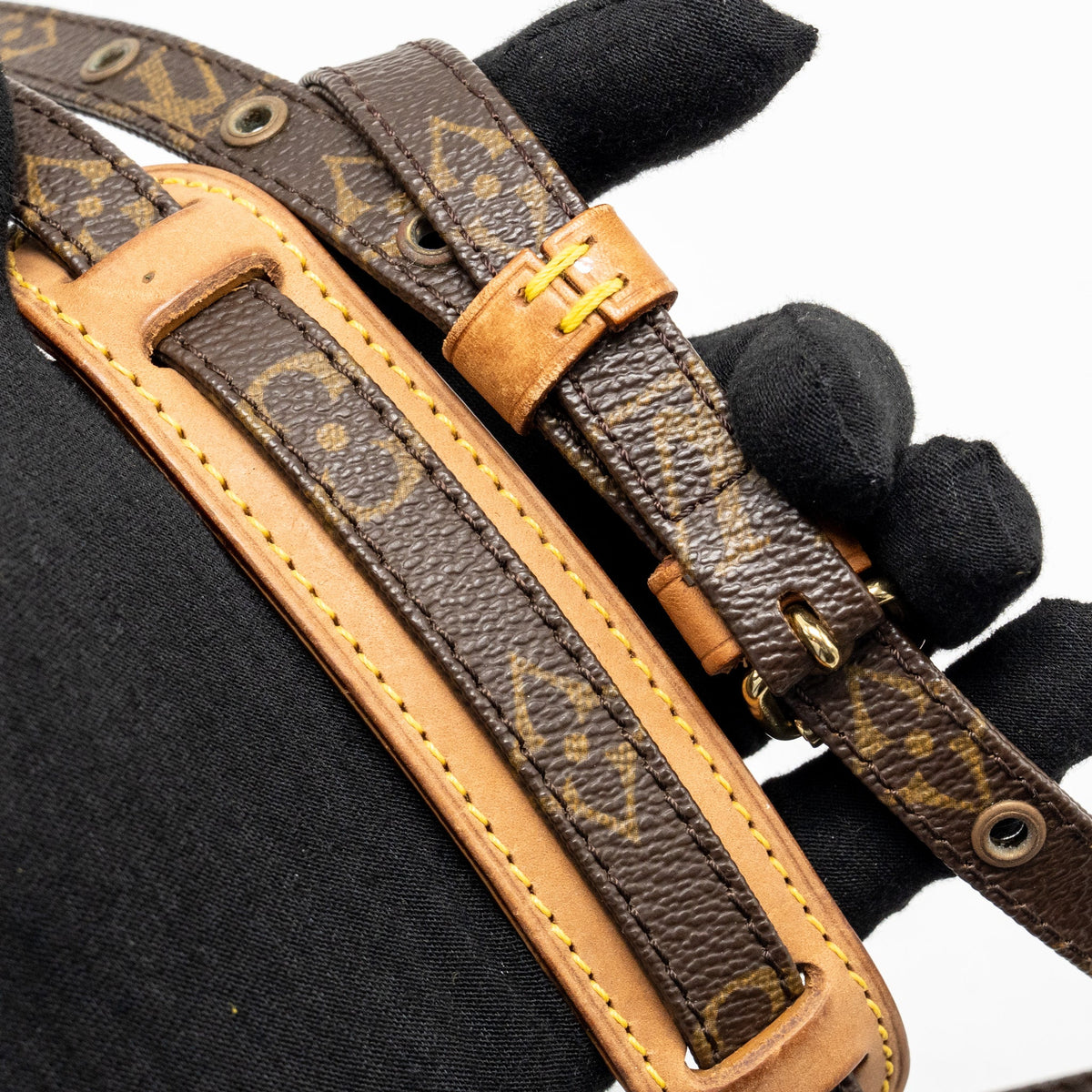 Louis Vuitton vintage pochette Marly Bandouliere monogram canvas GHW