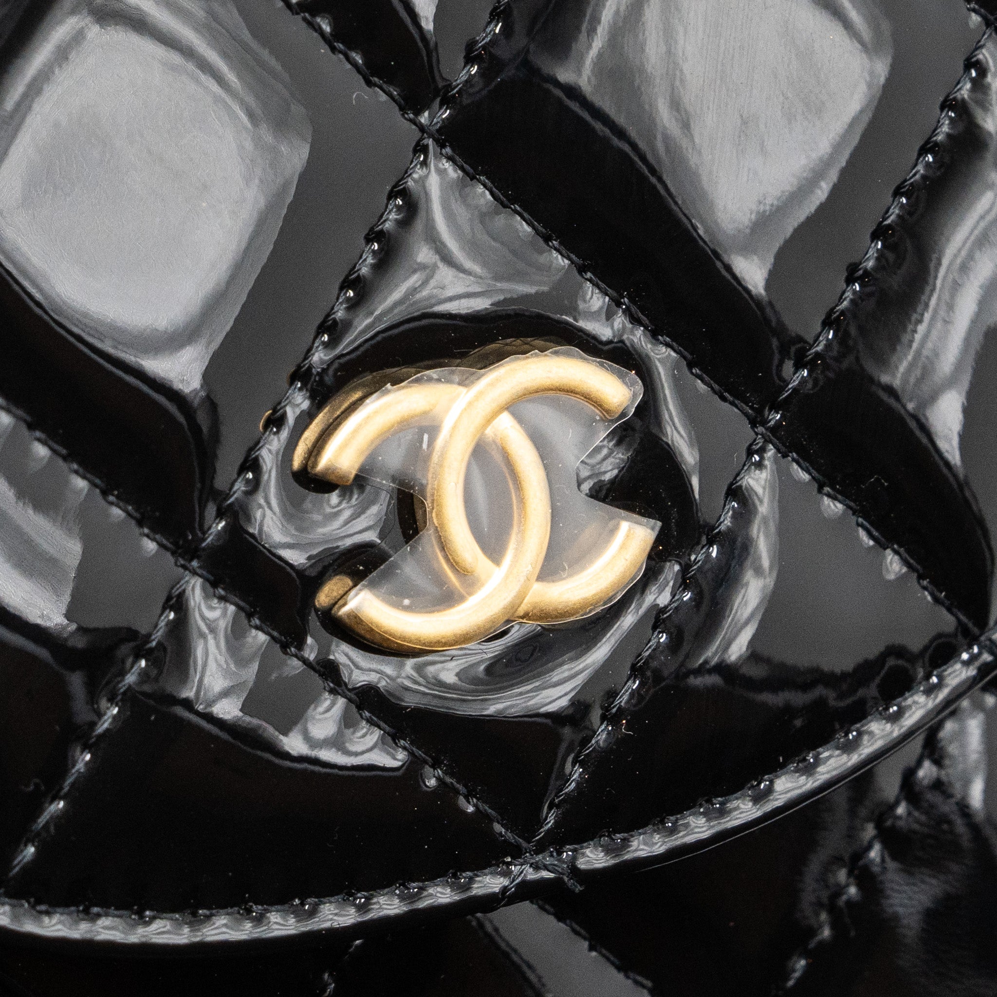 CHANEL 23K HOOP BAG PATENT BLACK GHW (MICROCHIP)