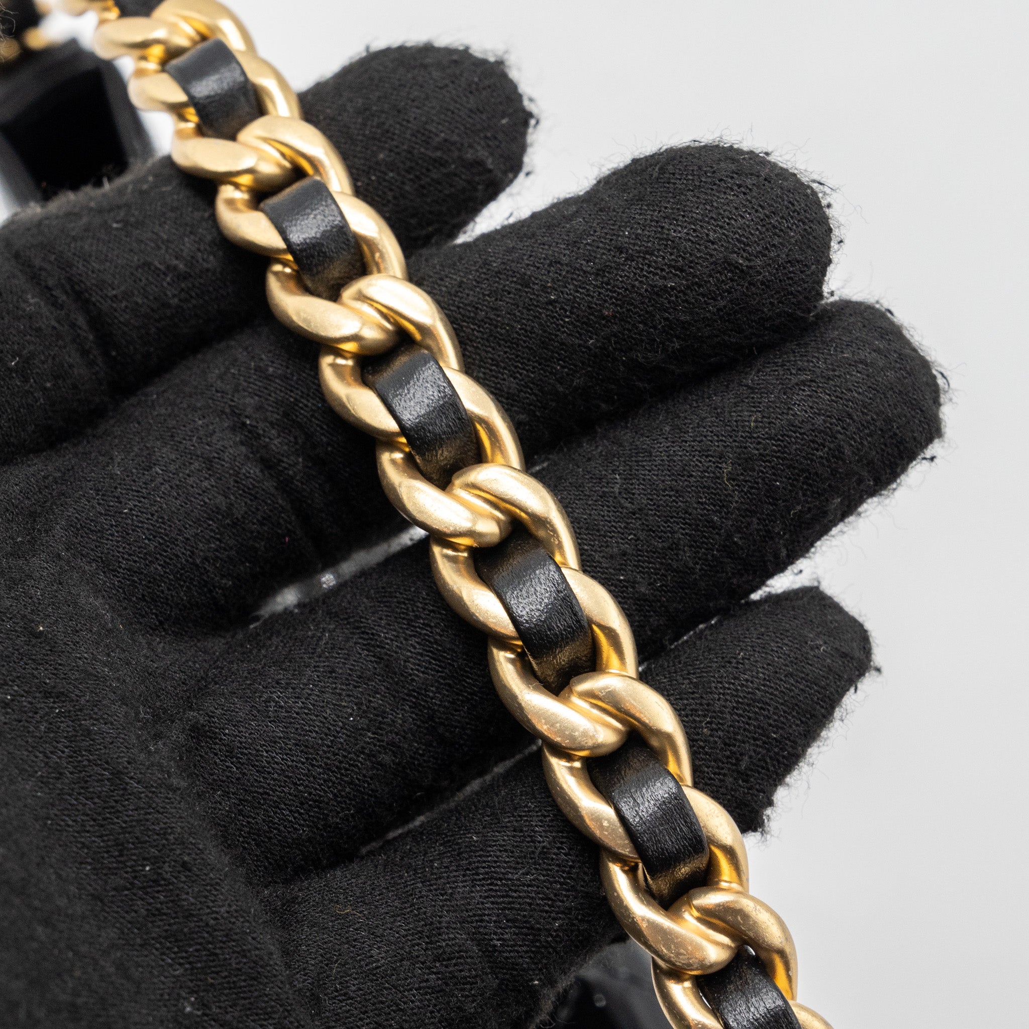 CHANEL 23K HOOP BAG PATENT BLACK GHW (MICROCHIP)