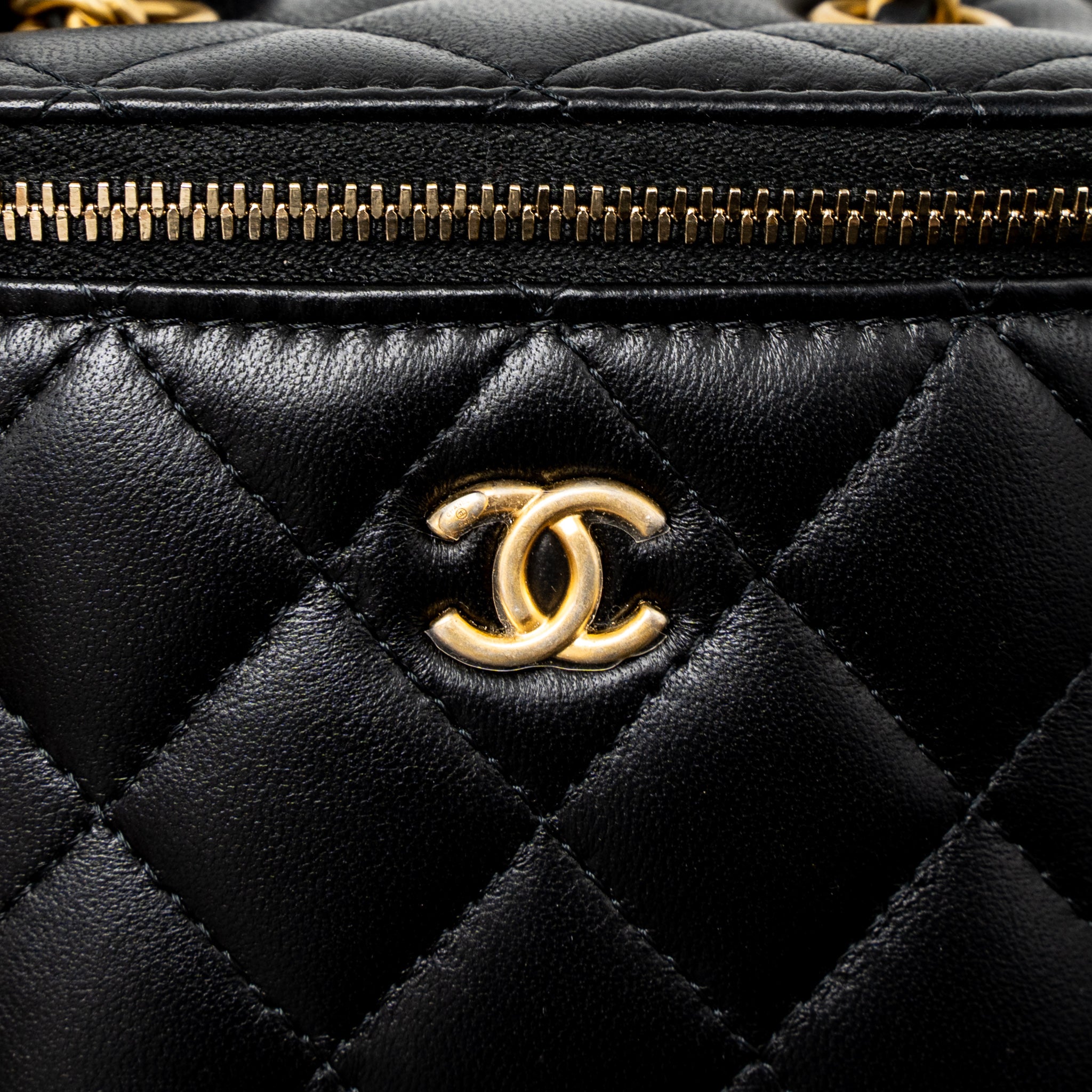 CHANEL PEARL CRUSH MINI VANITY CASE LAMBSKIN BLACK GHW