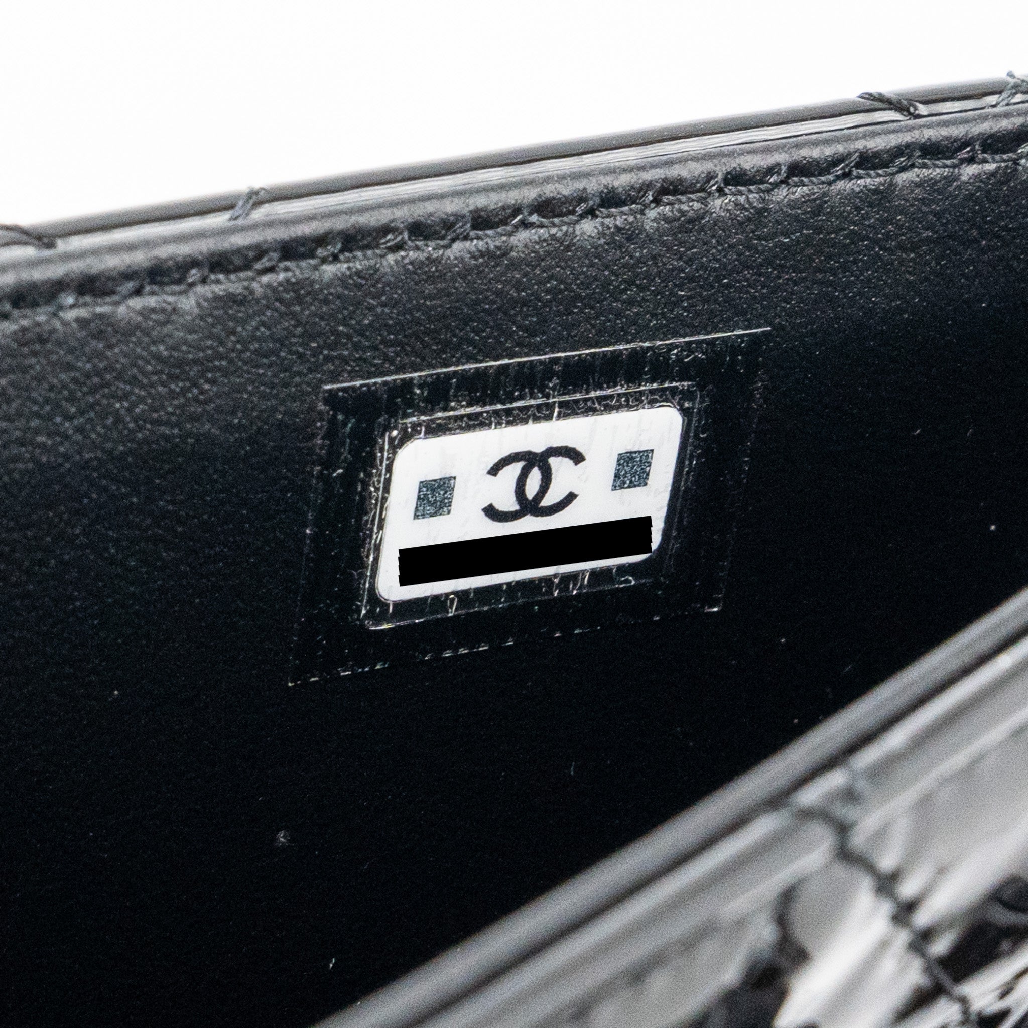 CHANEL 23K HOOP BAG PATENT BLACK GHW (MICROCHIP)