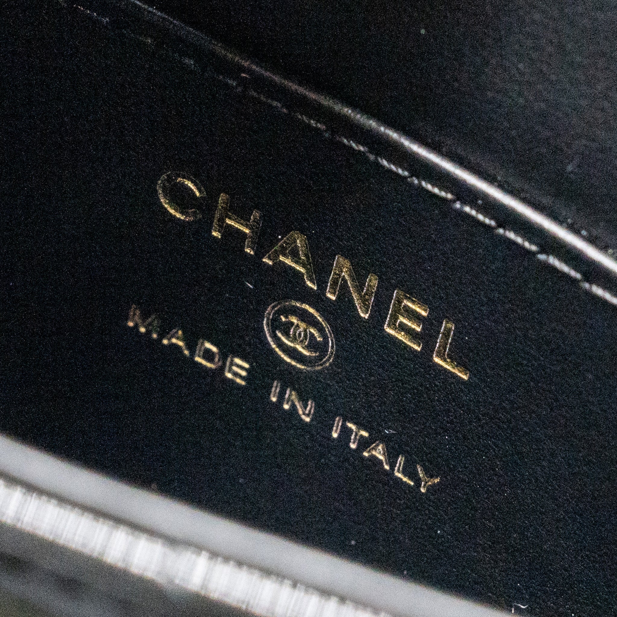 CHANEL 23K HOOP BAG PATENT BLACK GHW (MICROCHIP)
