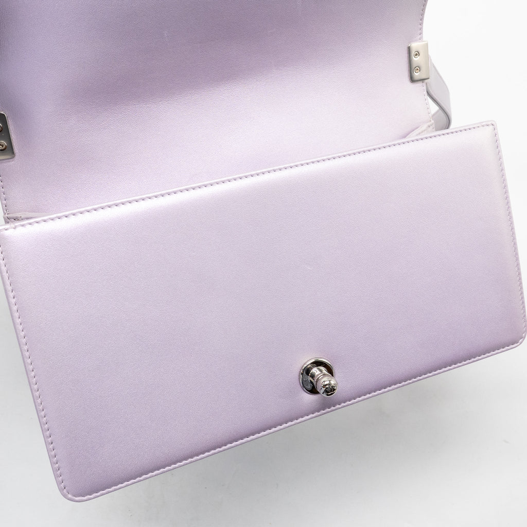 Chanel medium boy bag chevron Lambskin iridescent lilac SHW