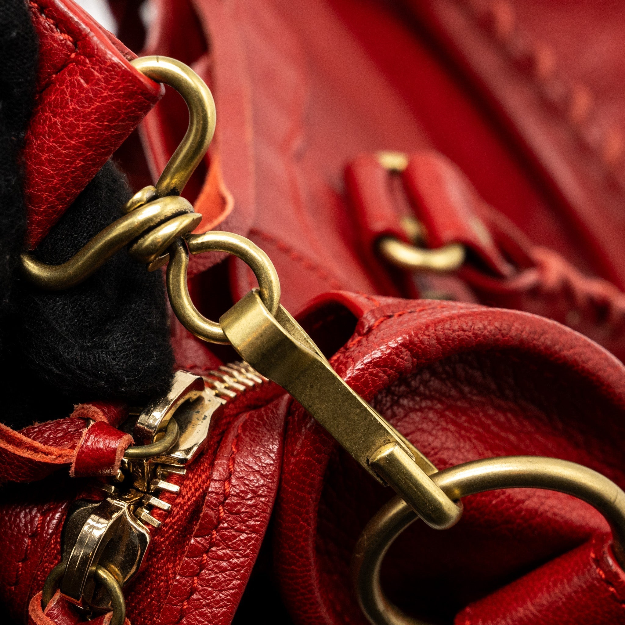 BALENCIAGA CITY BAG LEATHER RED LGHW