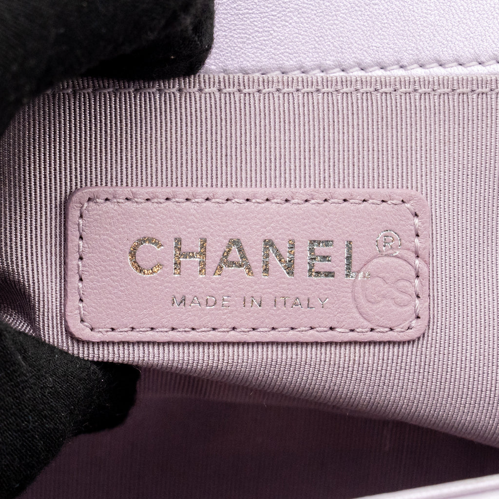 Chanel medium boy bag chevron Lambskin iridescent lilac SHW