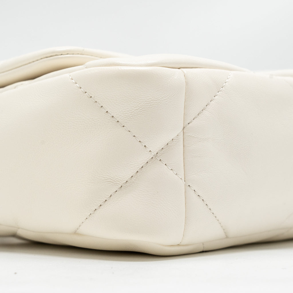 CHANEL SMALL 19 BAG LAMBSKIN WHITE MULTICOLOUR HARDWARE (MICROCHIP)