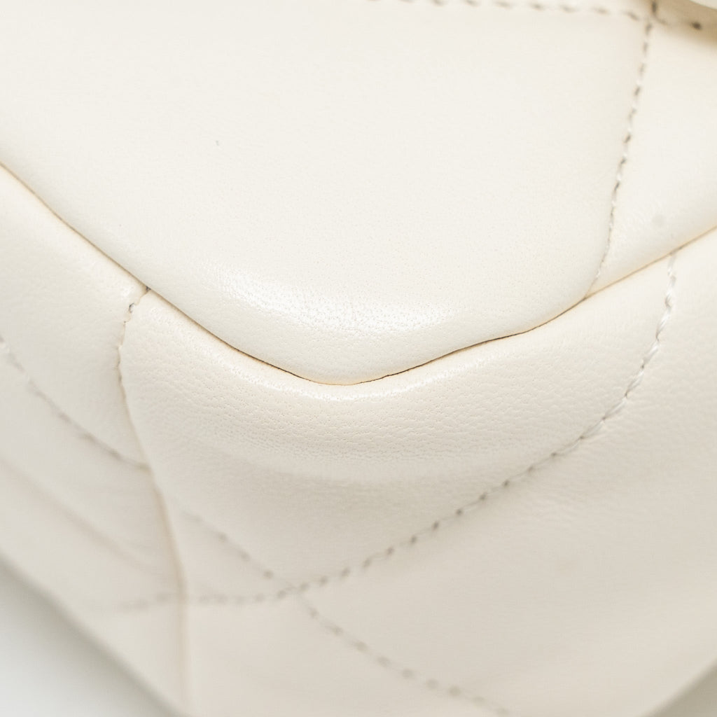 CHANEL SMALL 19 BAG LAMBSKIN WHITE MULTICOLOUR HARDWARE (MICROCHIP)
