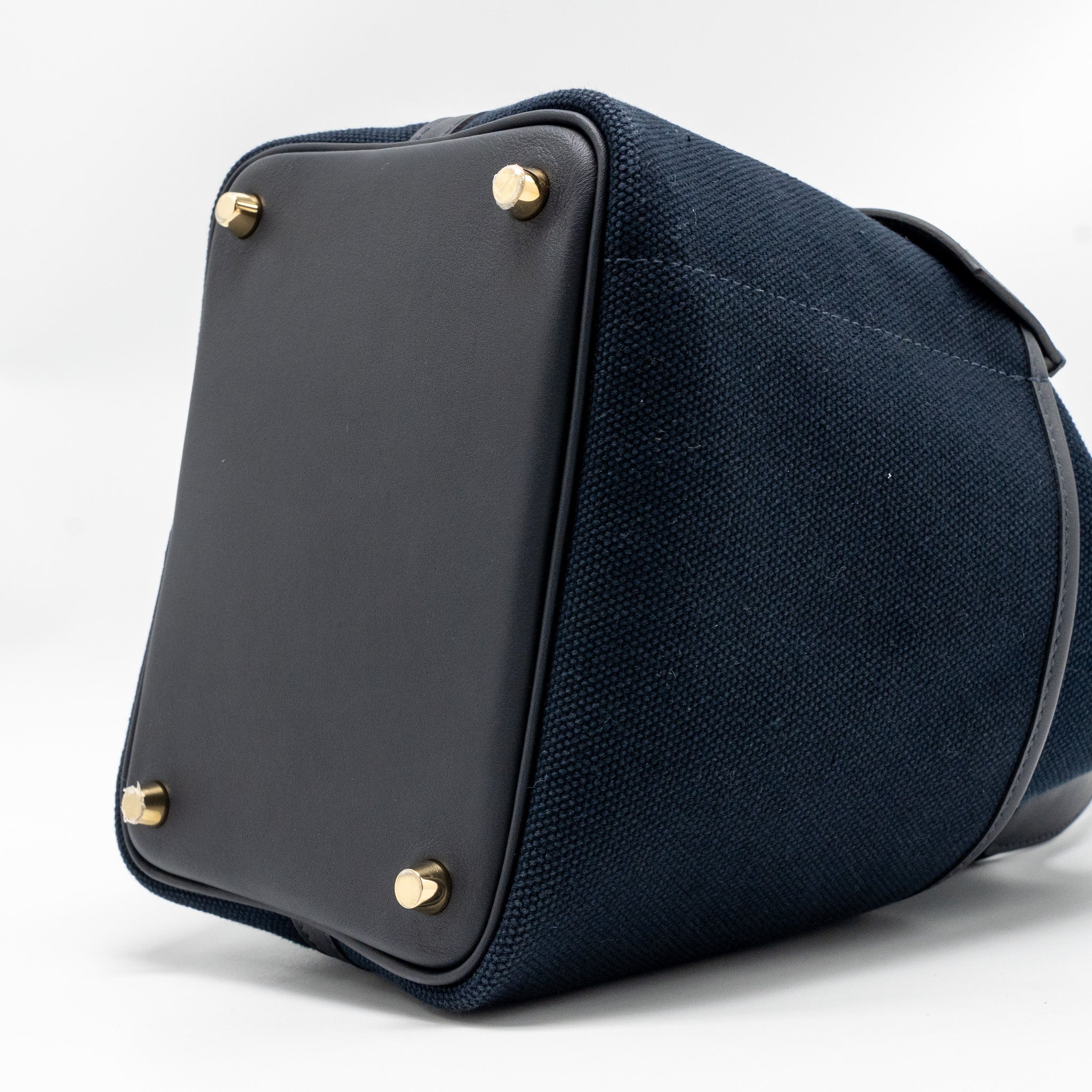 HERMES CARGO PICOTIN 18 LOCK BAG CANVAS/SWIFT BLEU MARINE/BLACK GHW