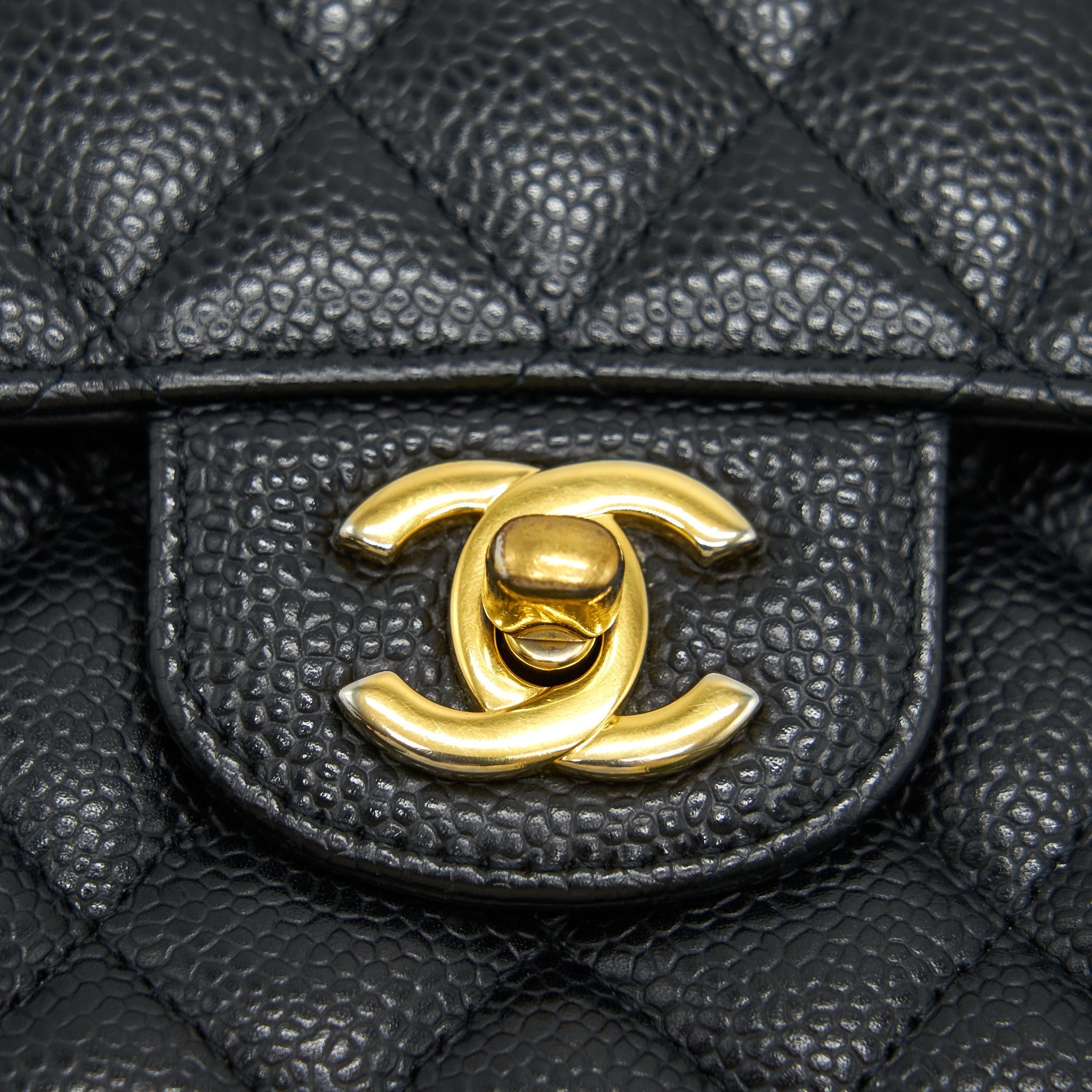CHANEL MEDIUM CLASSIC DOUBLE FLAP BAG CAVIAR BLACK GHW SERIAL16