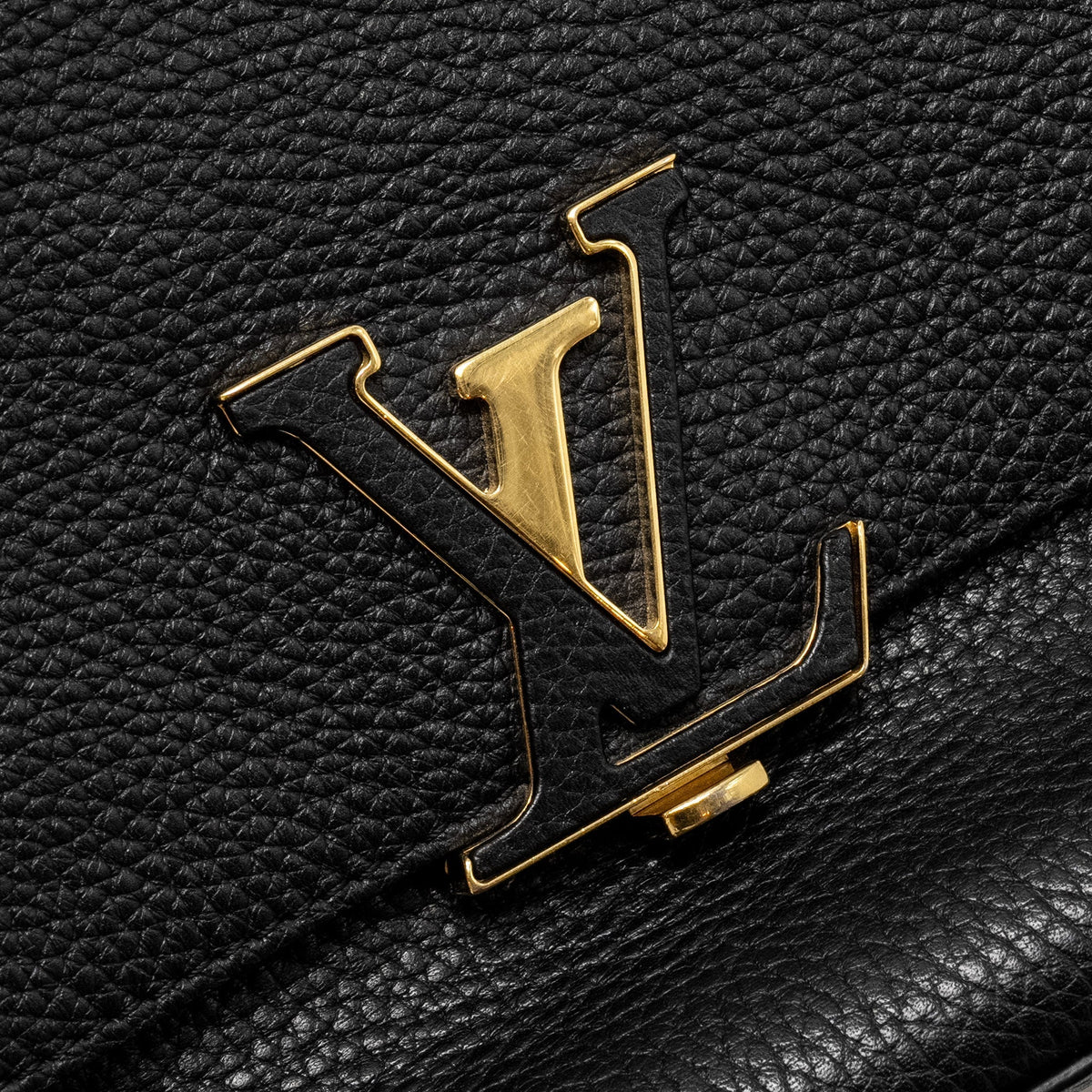 LOUIS VUITTON VOLTA BAG LEATHER BLACK GHW