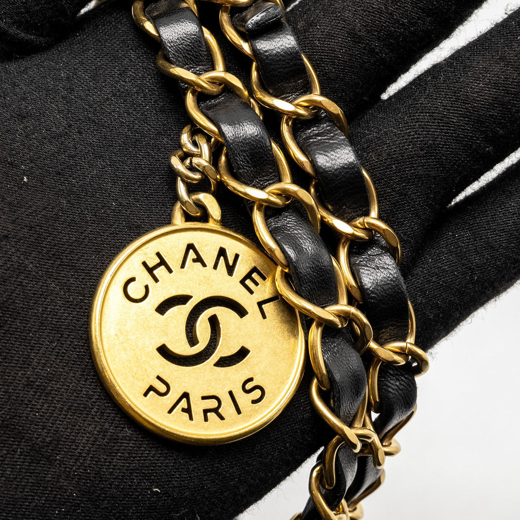 CHANEL 23A MEDIUM 22 BAG CALFSKIN BLACK GHW (MICROCHIP)