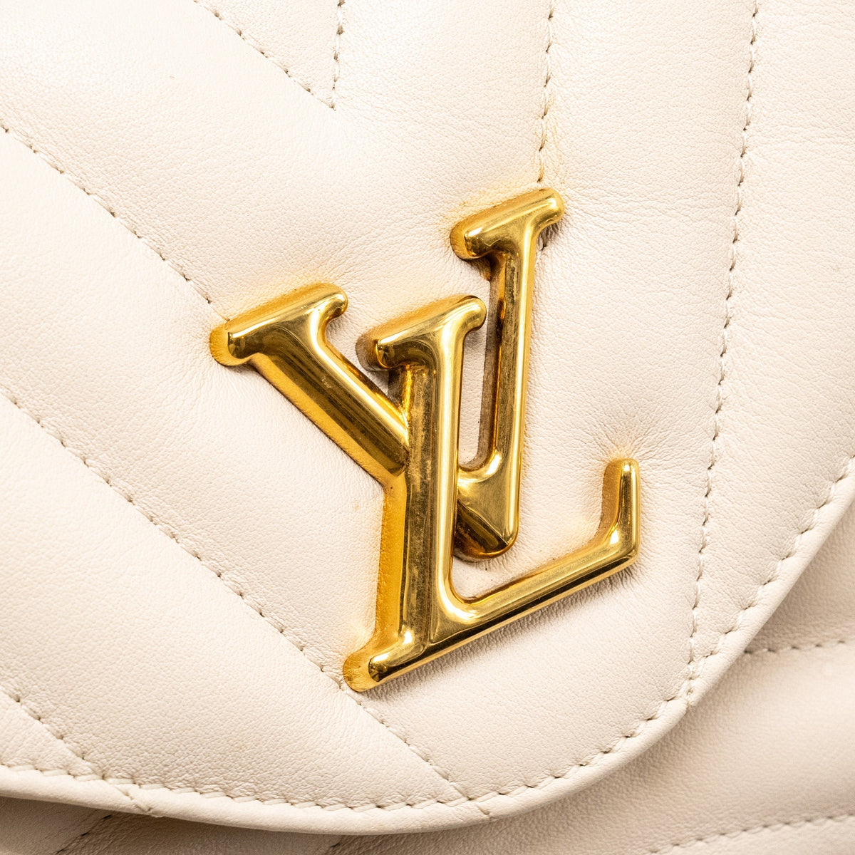 LOUIS VUITTON HOLD ME NEW WAVE BAG CALFSKIN IVORY GHW