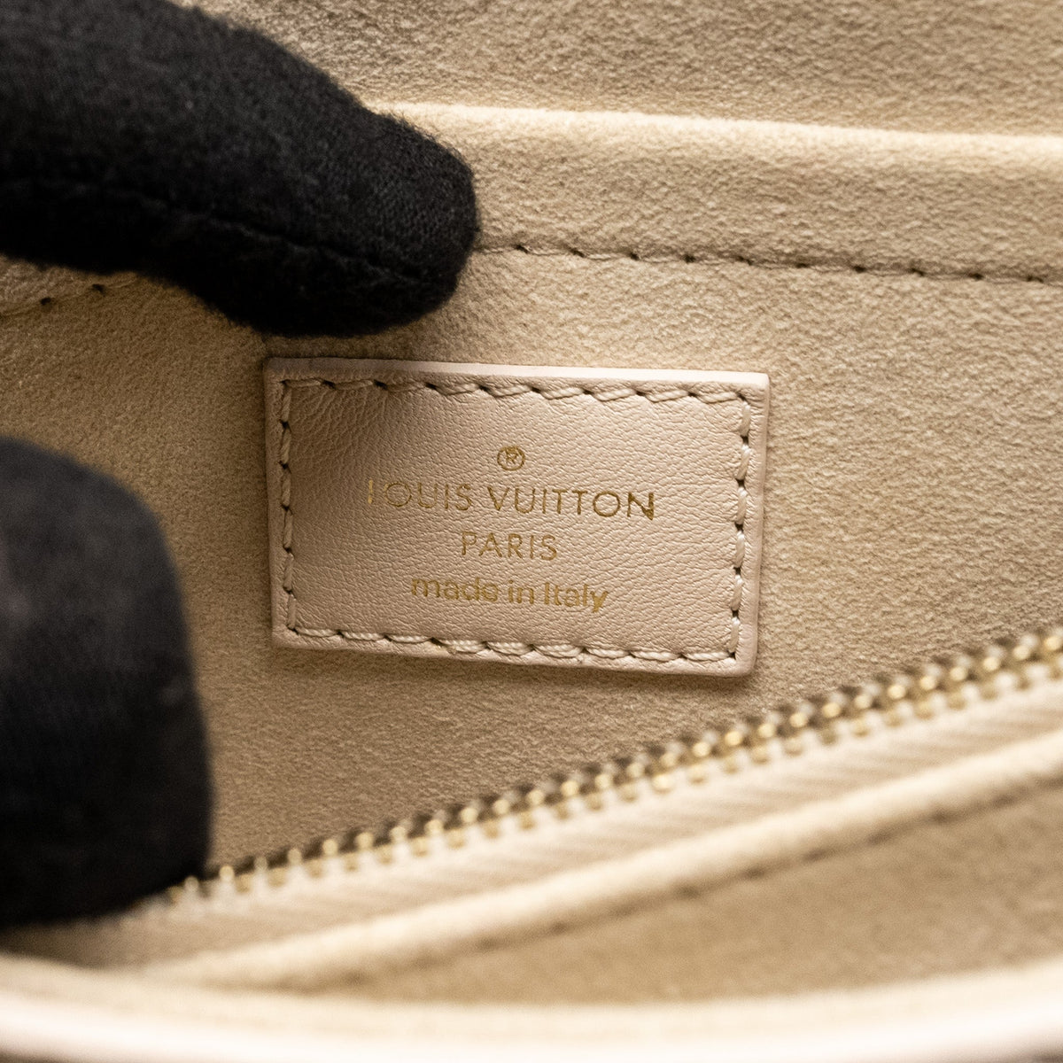 LOUIS VUITTON HOLD ME NEW WAVE BAG CALFSKIN IVORY GHW