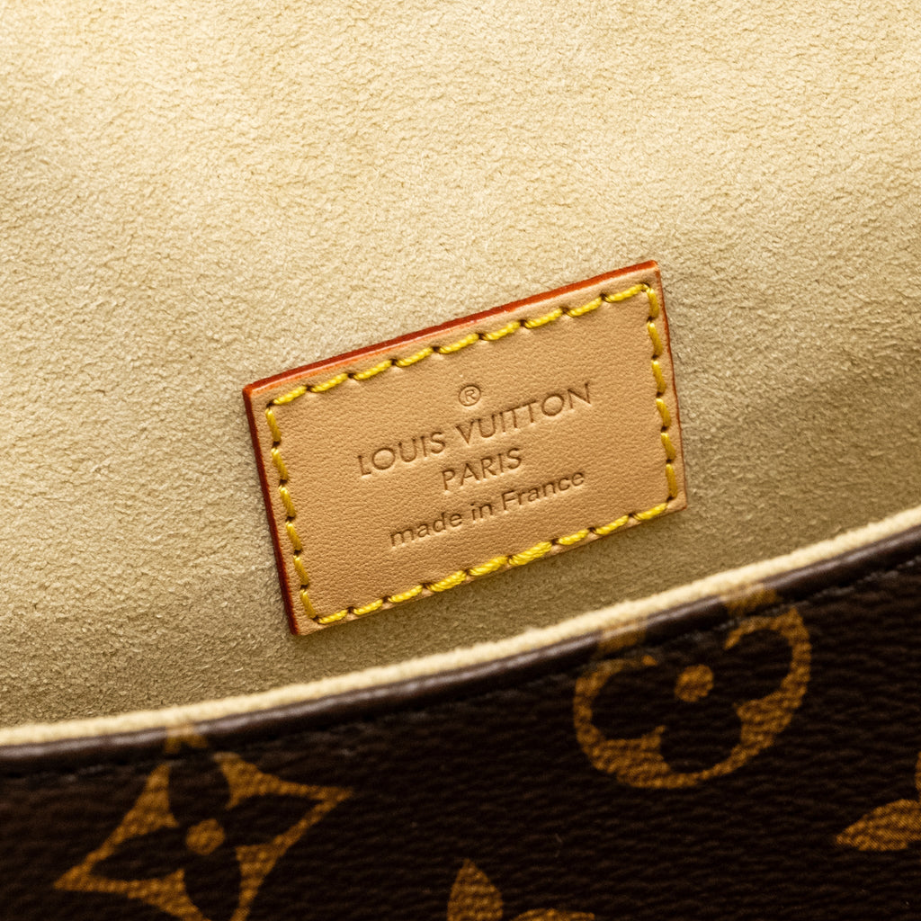 LOUIS VUITTON SAUMUR BB MONOGRAM CANVAS GHW