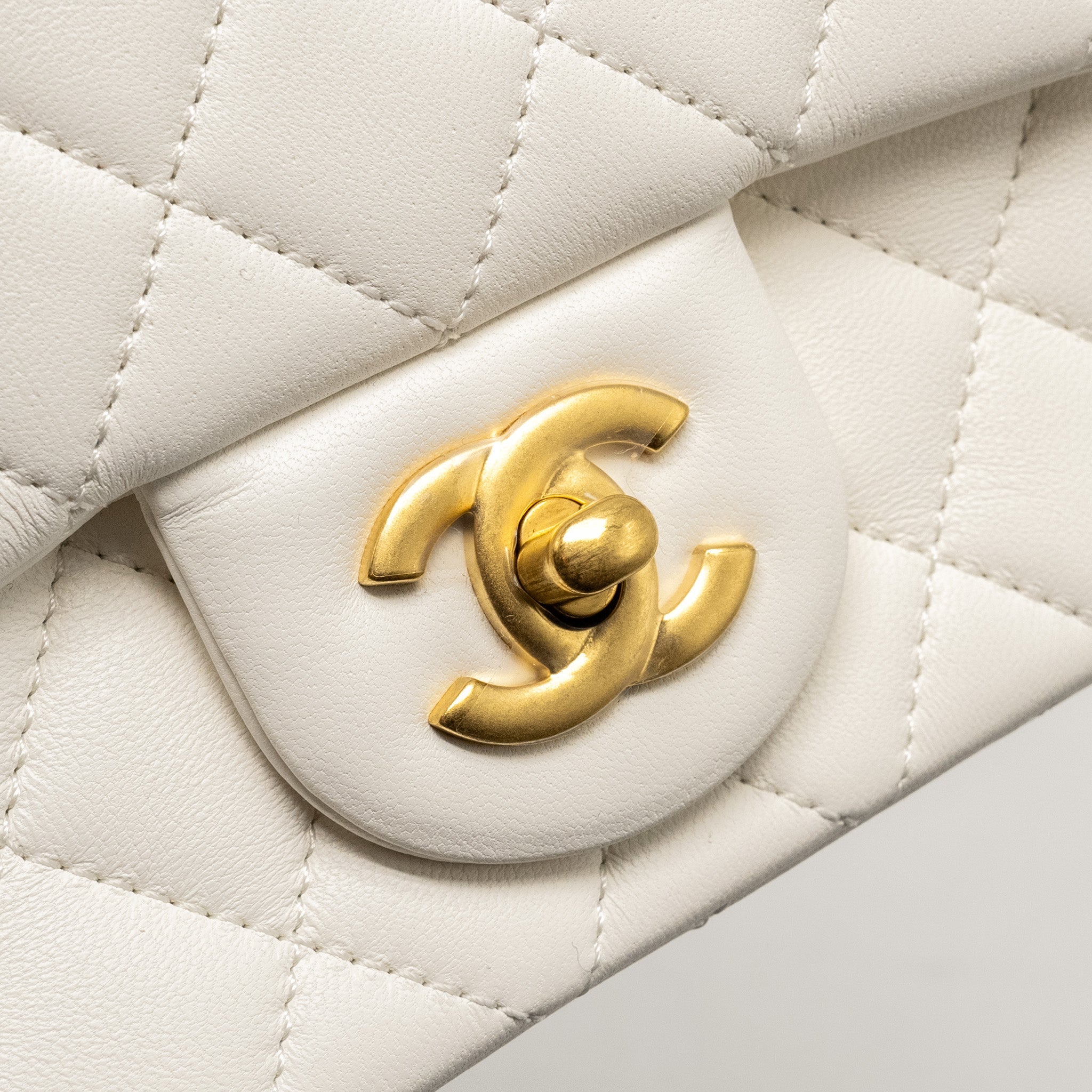 CHANEL PEARL CRUSH MINI SQUARE LAMBSKIN WHITE GHW (MICROCHIP)