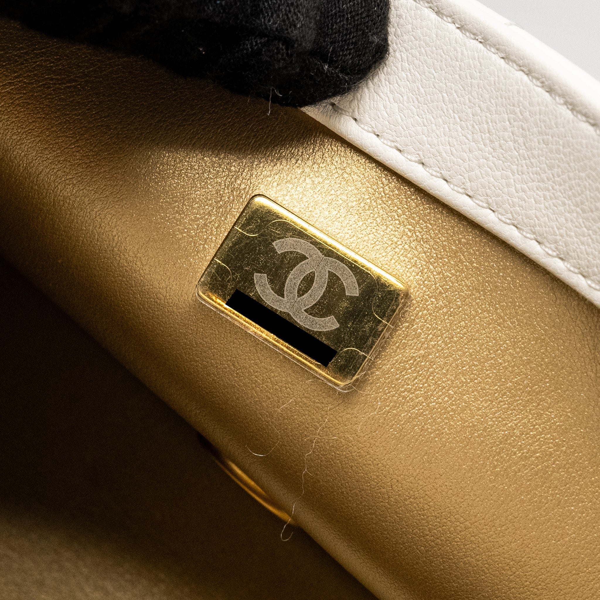 CHANEL PEARL CRUSH MINI SQUARE LAMBSKIN WHITE GHW (MICROCHIP)