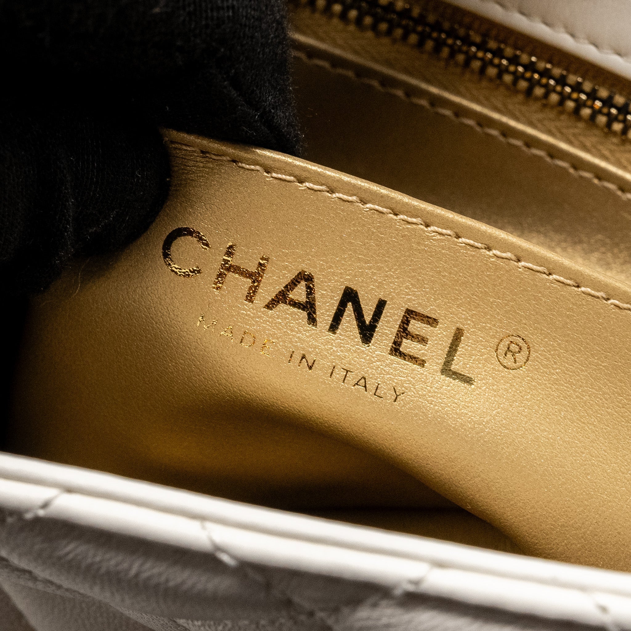 CHANEL PEARL CRUSH MINI SQUARE LAMBSKIN WHITE GHW (MICROCHIP)