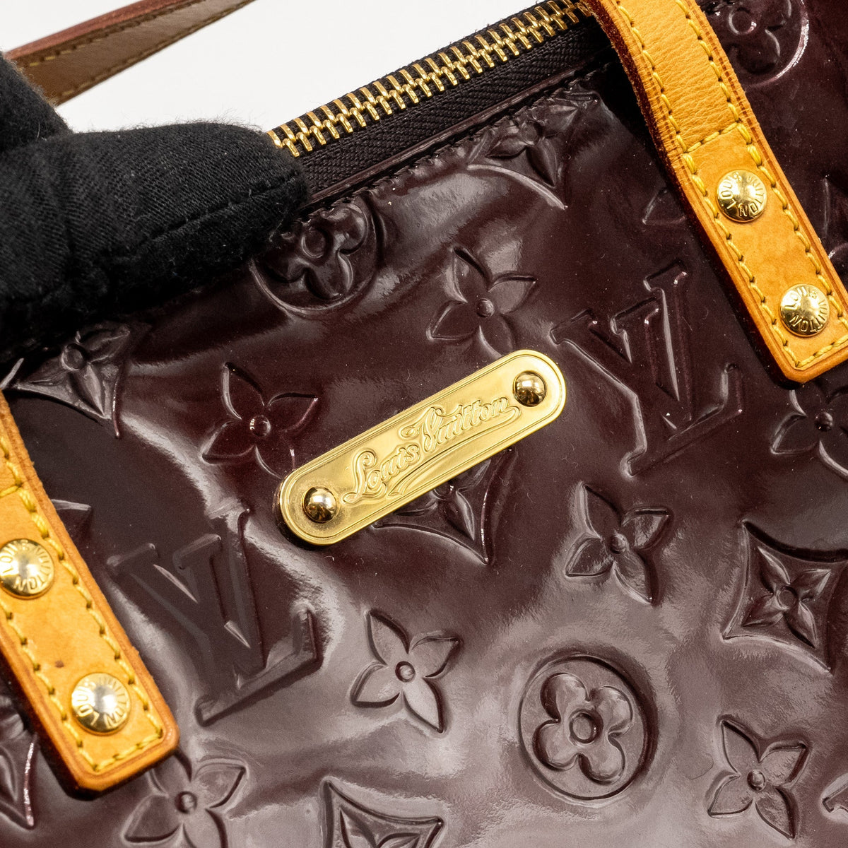 LOUIS VUITTON VERNIS BELLEVUE BAG PATENT AMARANTE GHW