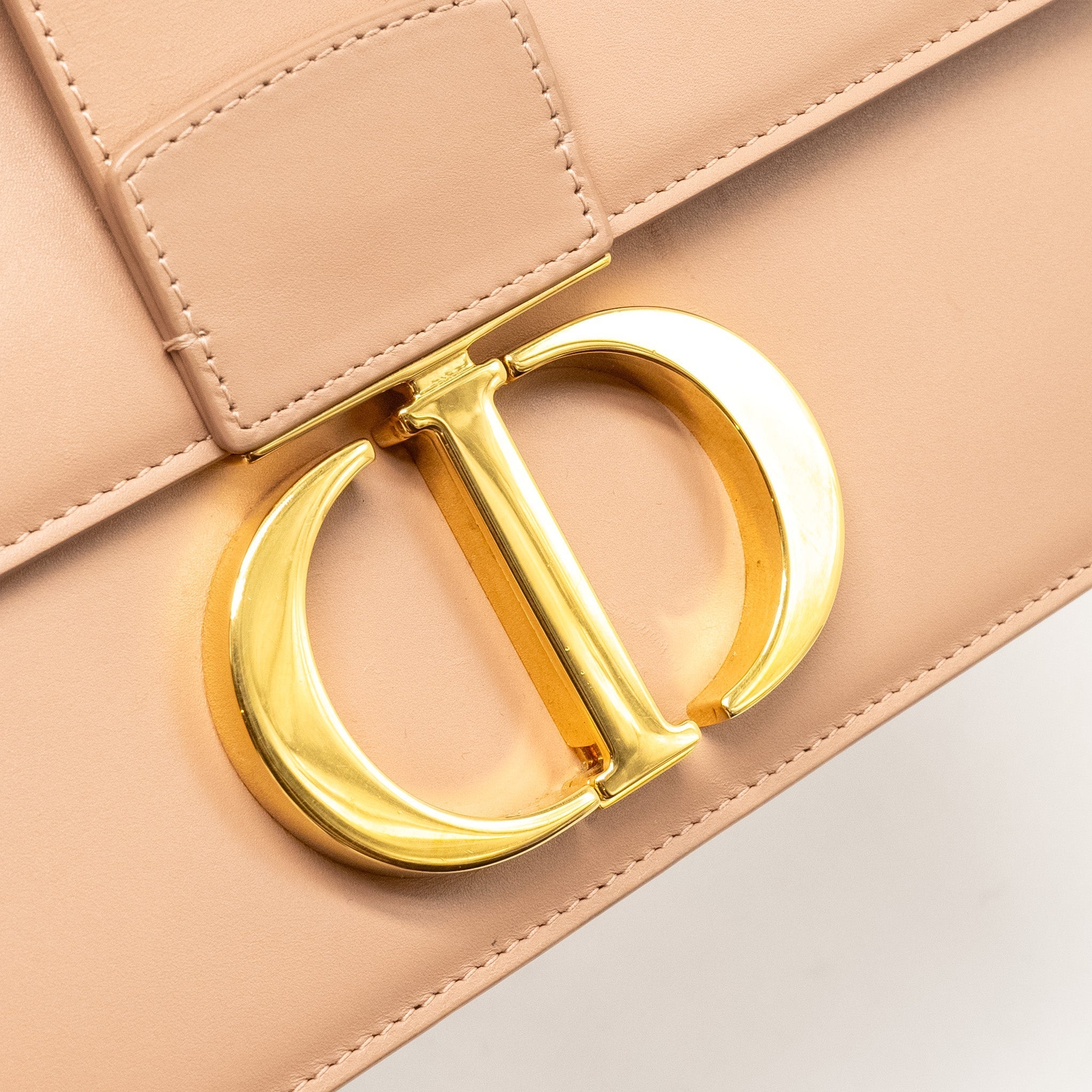DIOR 30 MONTAIGNE MEDIUM FLAP BAG CALFSKIN LIGHT PINK GHW