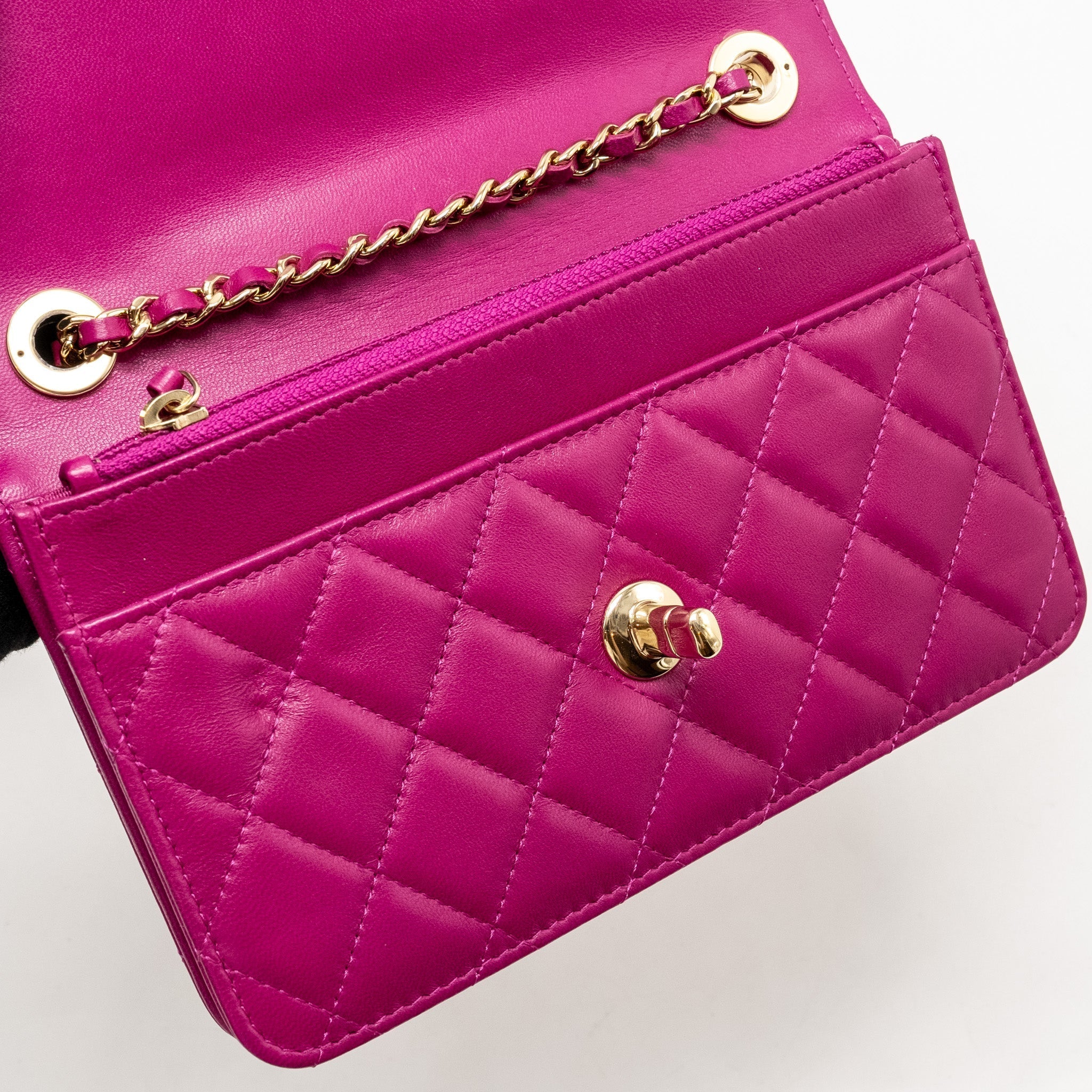 CHANEL TRENDY CC WALLET ON CHAIN LAMBSKIN FUCHSIA GHW