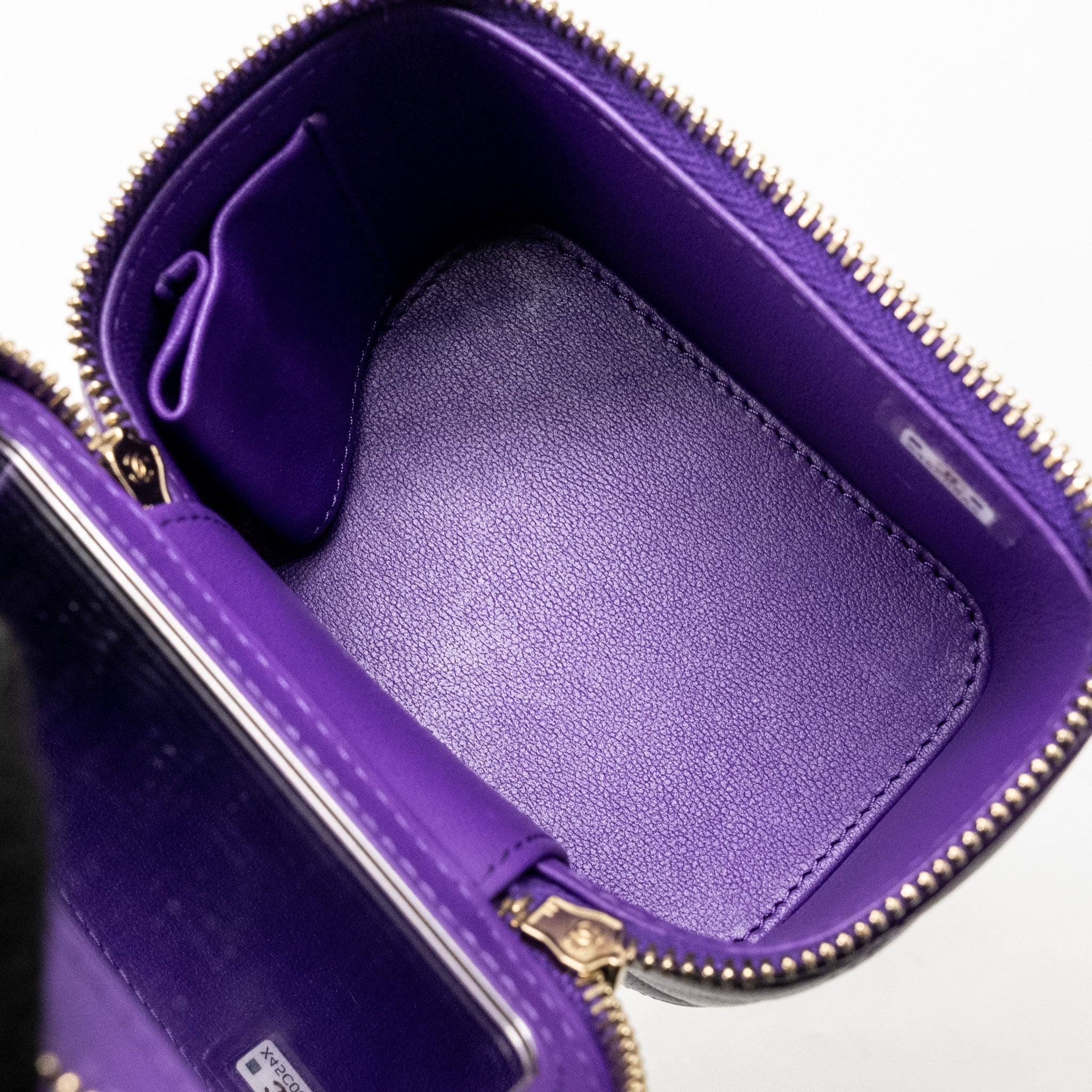 CHANEL 22A MINI VANITY CASE LAMBSKIN PURPLE LGHW (MICROCHIP)