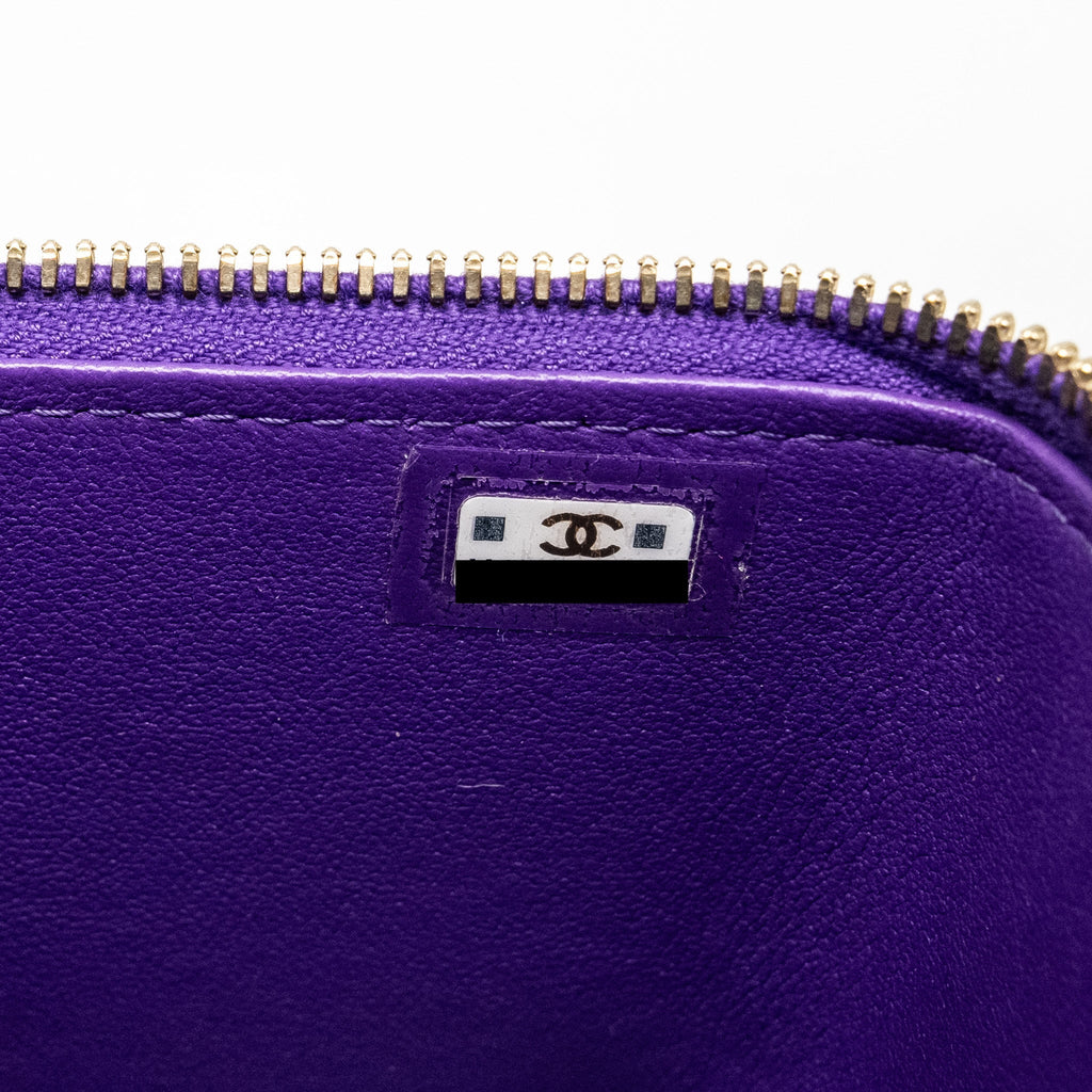 CHANEL 22A MINI VANITY CASE LAMBSKIN PURPLE LGHW (MICROCHIP)
